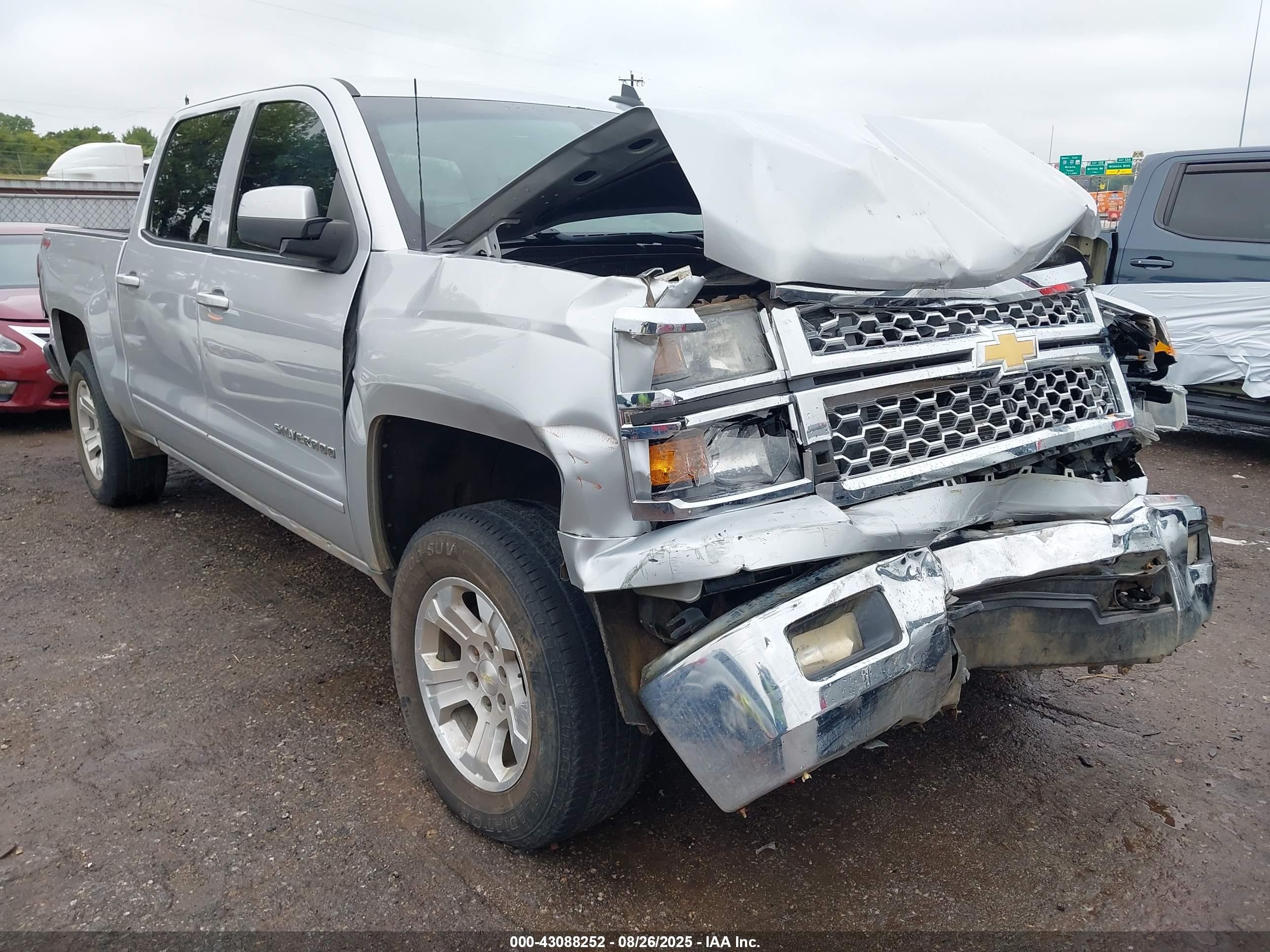 2015 Chevrolet Silverado 1500 LT, VIN 3GCUKREC1FG424391 — All over