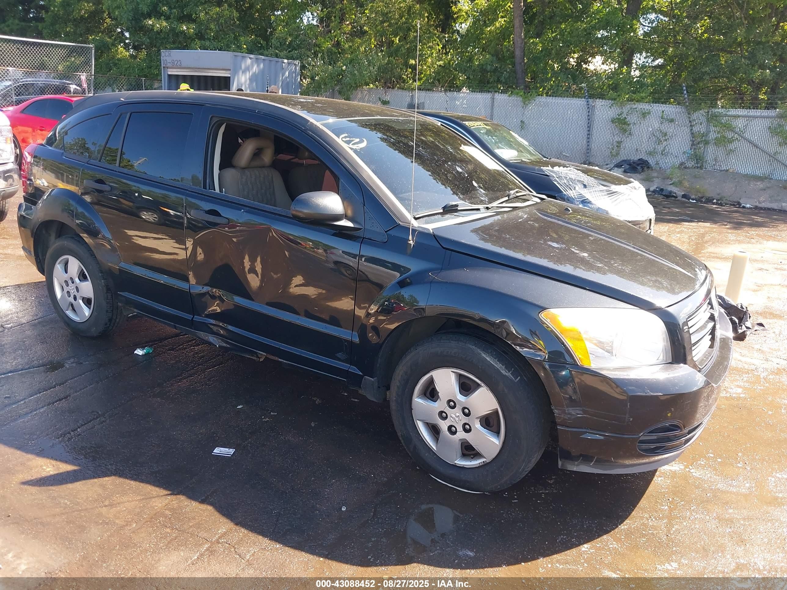 2008 Dodge Caliber SE, VIN 1B3HB28B68D505612 — Side