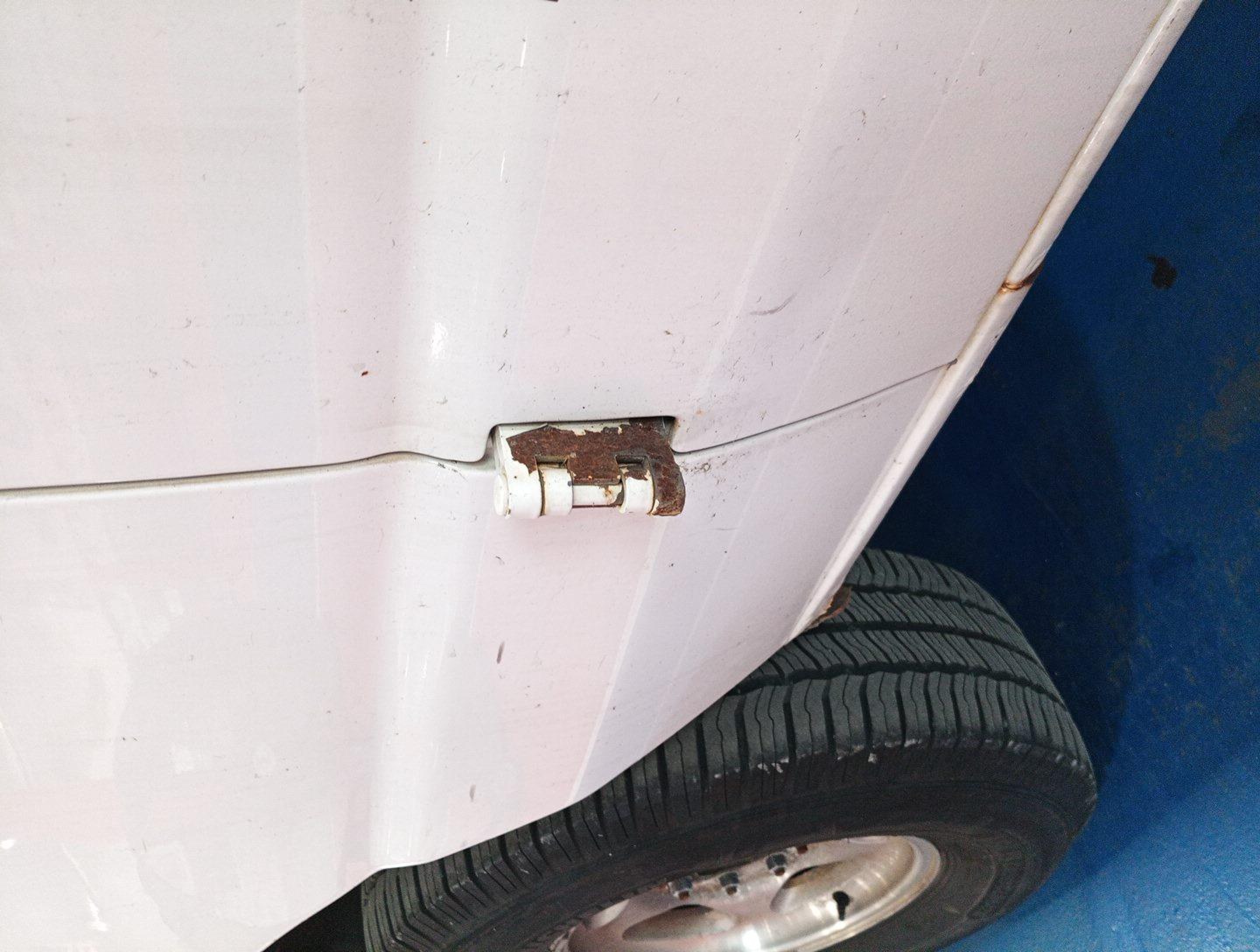 2011 Ford E-Series Commercial, VIN 1FTSS3ESXBDB09723 — Normal wear