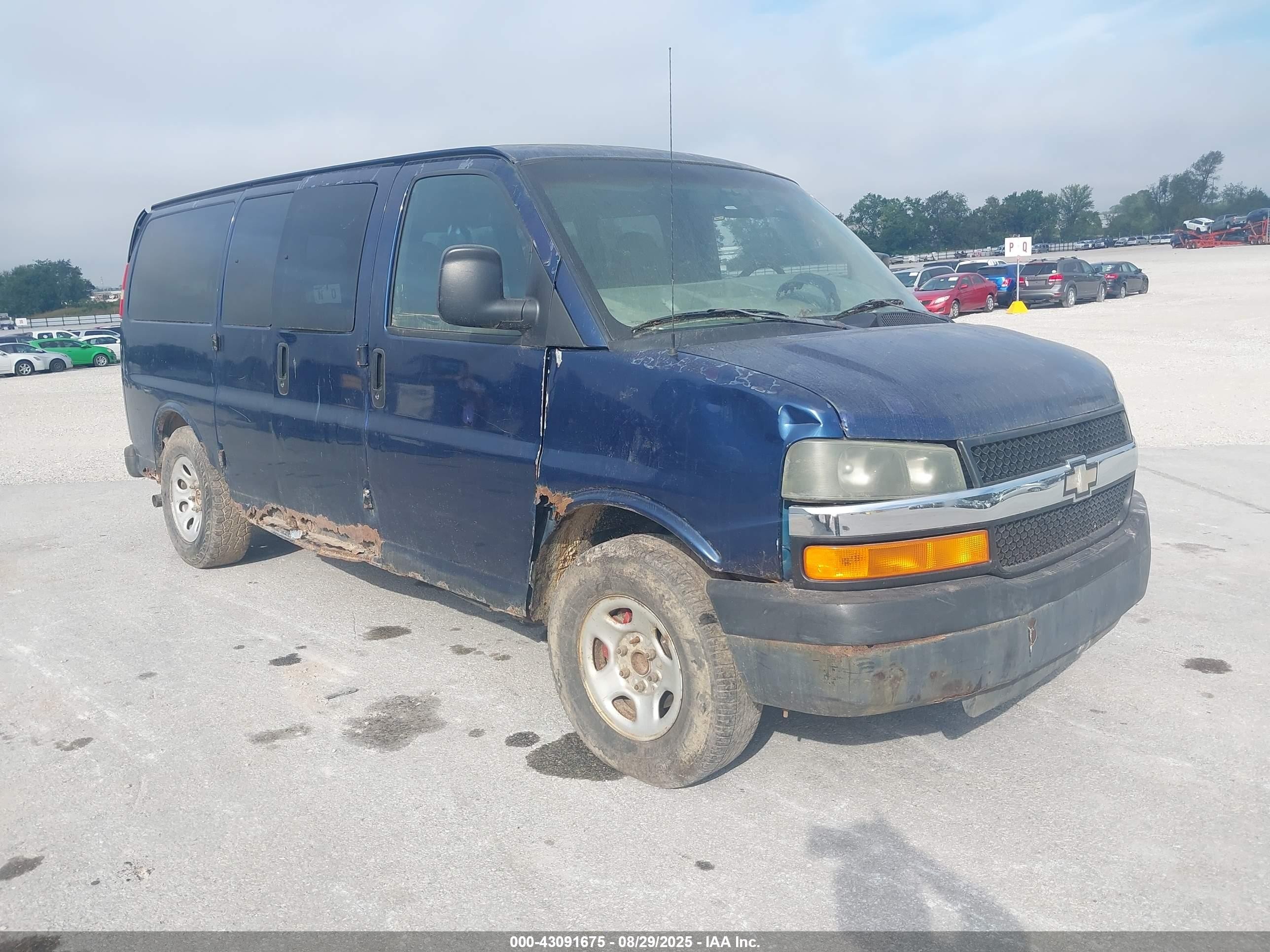 2004 Chevrolet Express Passenger, VIN 1GNFG15TX41100628 — All over