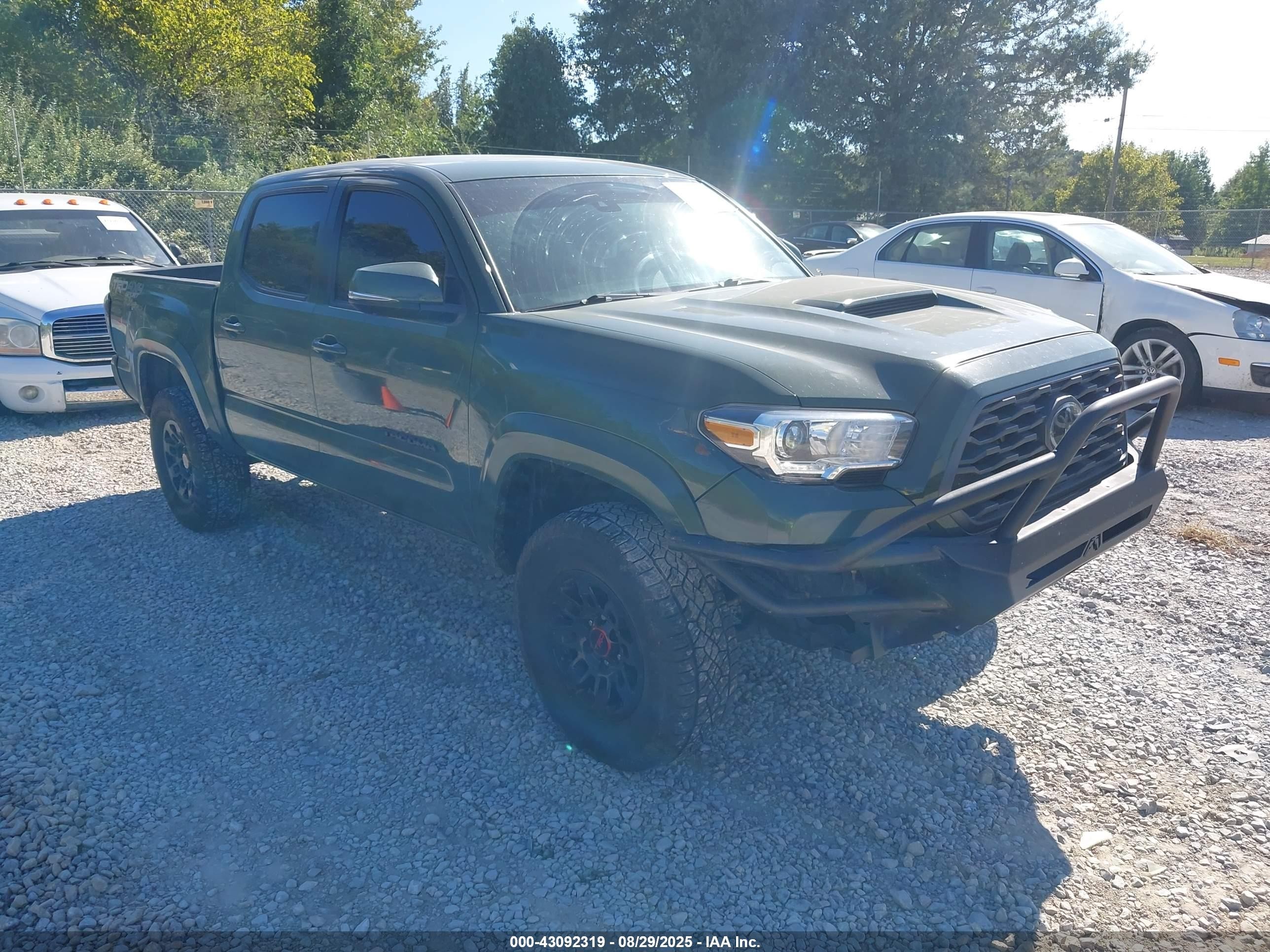 2021 Toyota Tacoma SR, VIN 5TFCZ5AN3MX278687 — Rear end