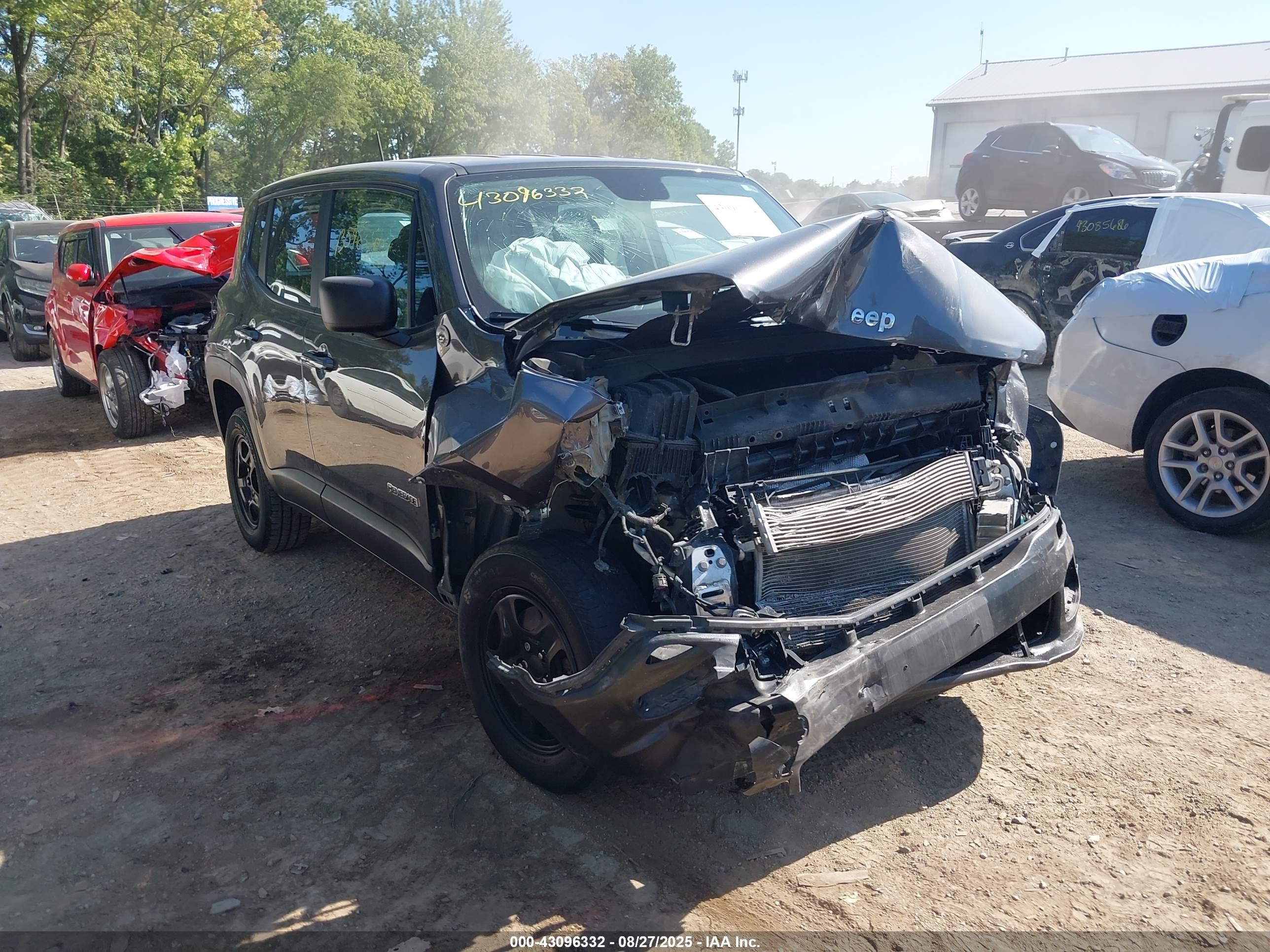 2018 Jeep Renegade Sport, VIN ZACCJBAB1JPH98977 — Перед