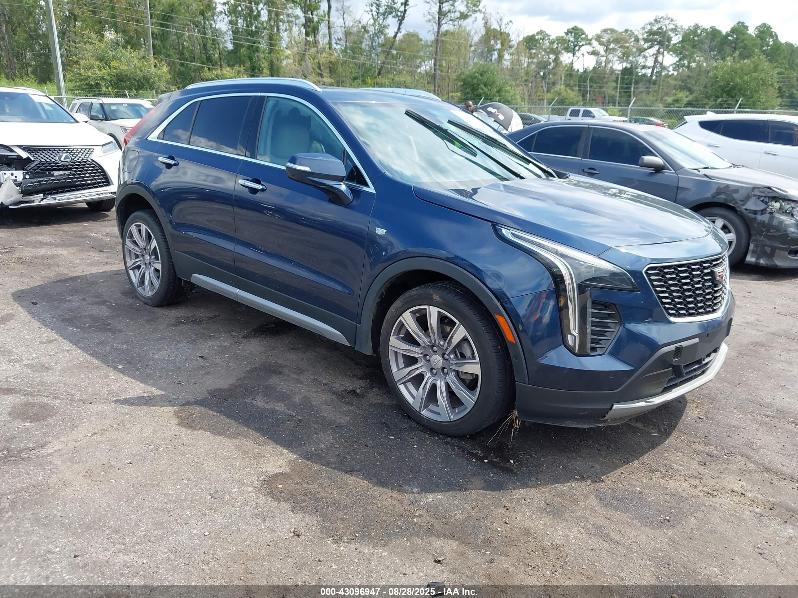 2020 Cadillac XT4 AWD Premium Luxury, VIN 1GYFZDR49LF138807 — Fresh water flood
