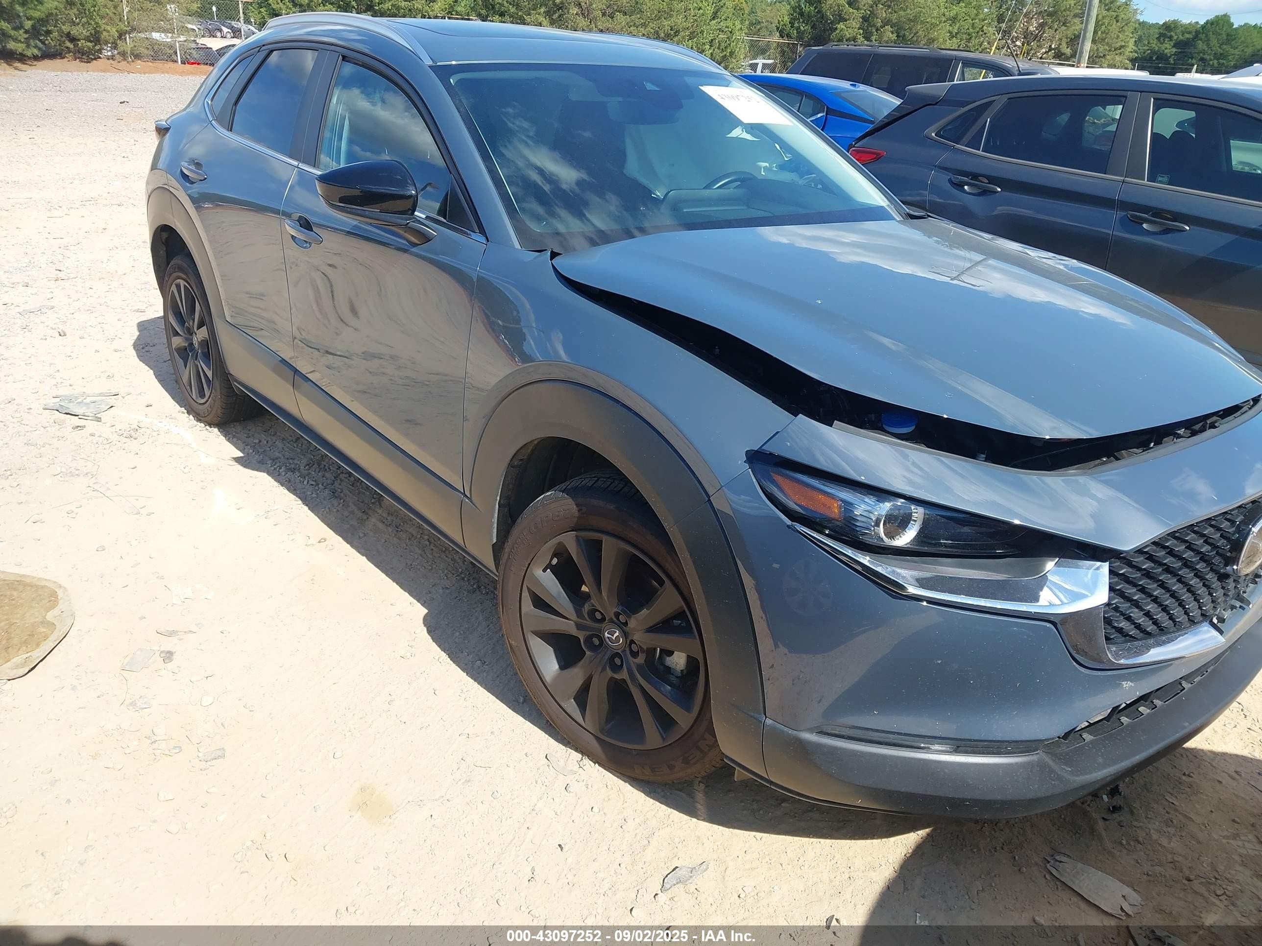 2022 Mazda CX-30 S Preferred, VIN 3MVDMBCL1NM445762 — Front end