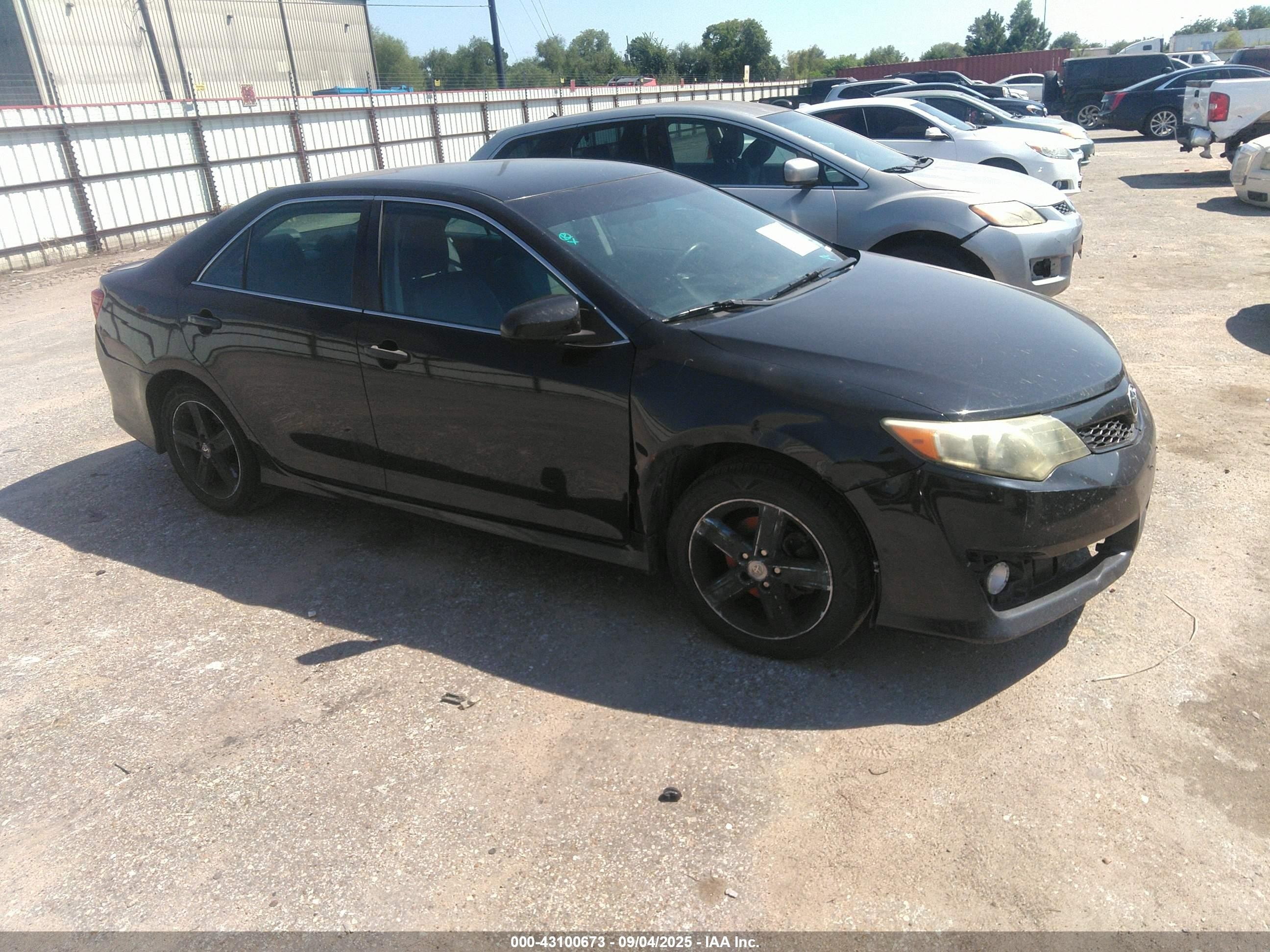 2014 Toyota Camry L, VIN 4T1BF1FK1EU301264 — Normal wear