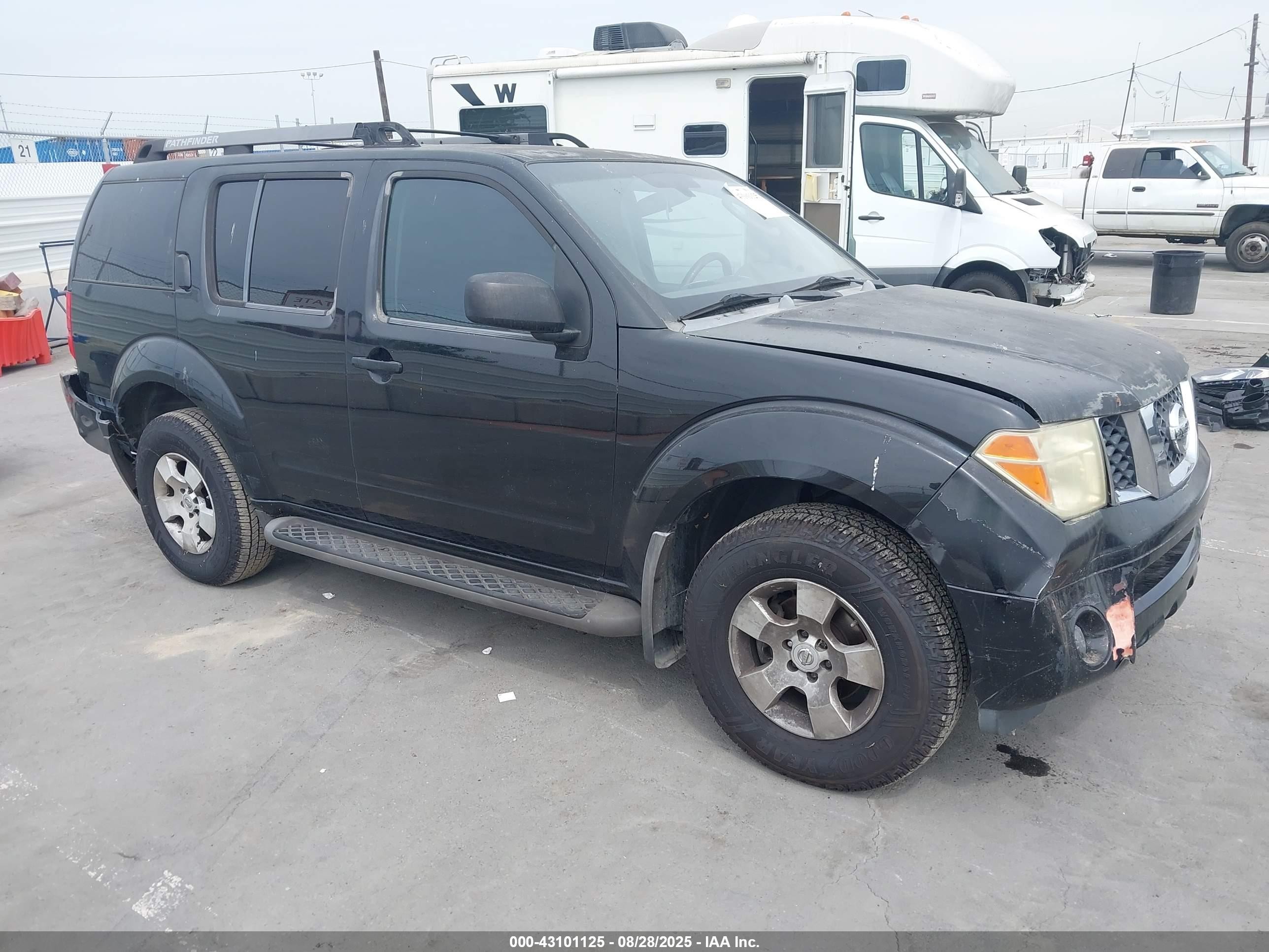 2005 Nissan Pathfinder LE, VIN 5N1AR18U85C746785 — По всему кузову