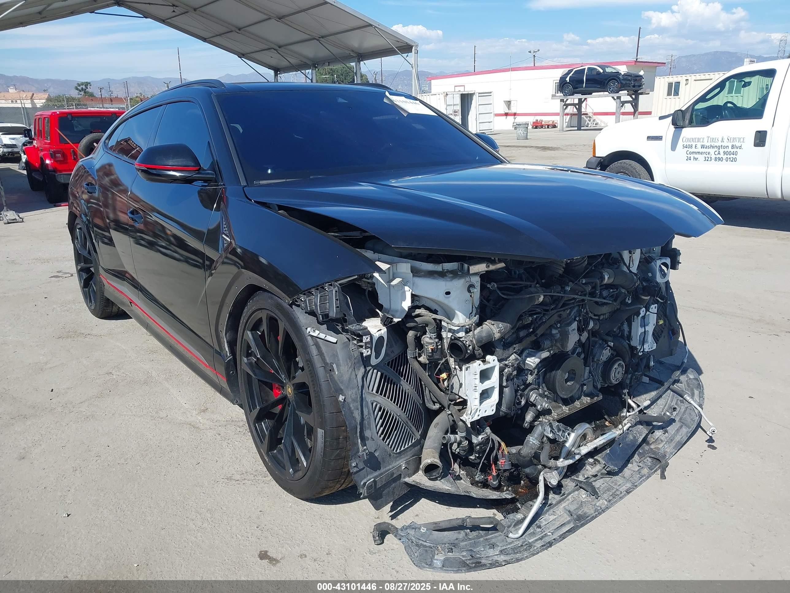 2020 Lamborghini Urus, VIN ZPBUA1ZLXLLA09592 — Front end