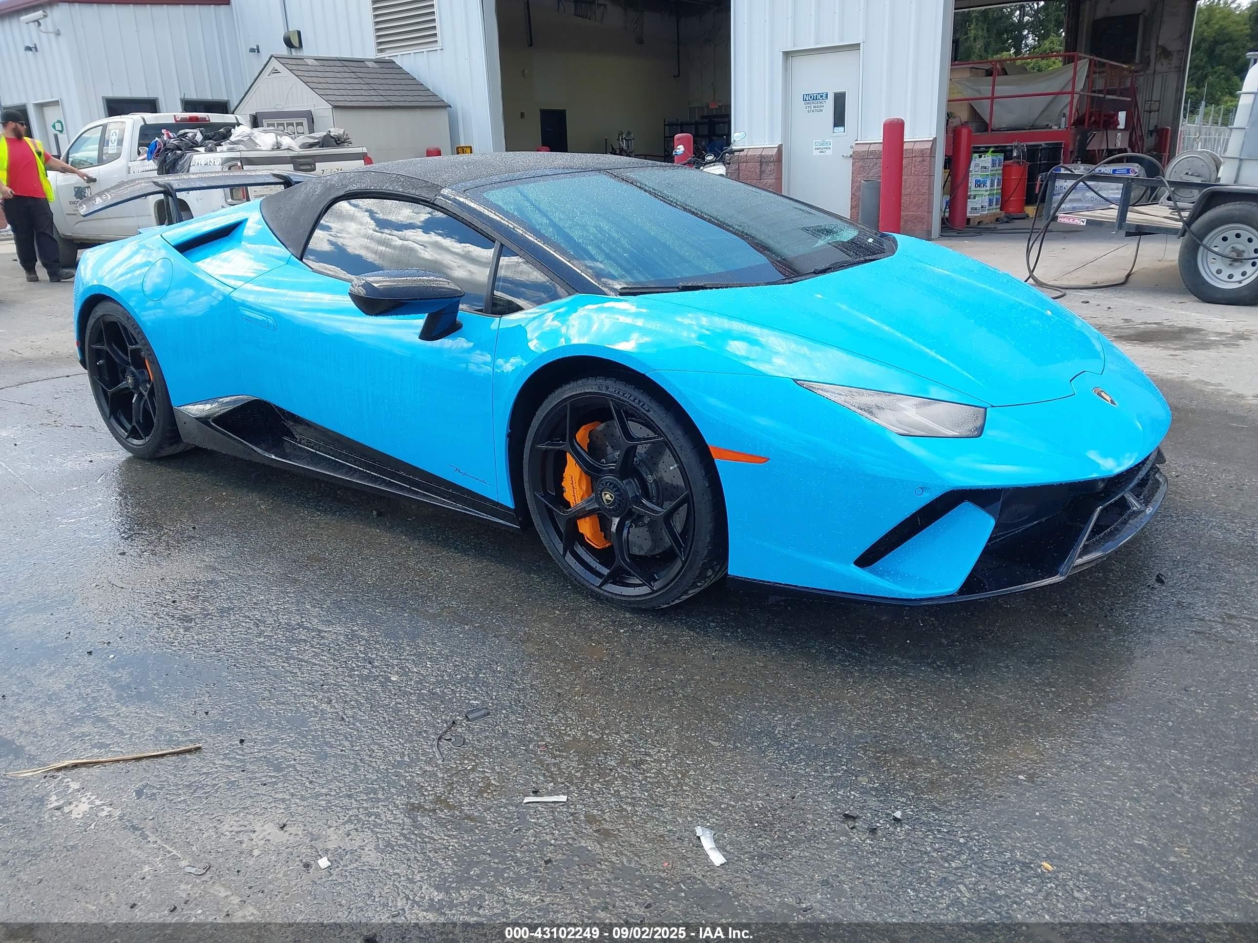 2019 Lamborghini Huracan Performante, VIN ZHWUS4ZF4KLA11640 — Rear end
