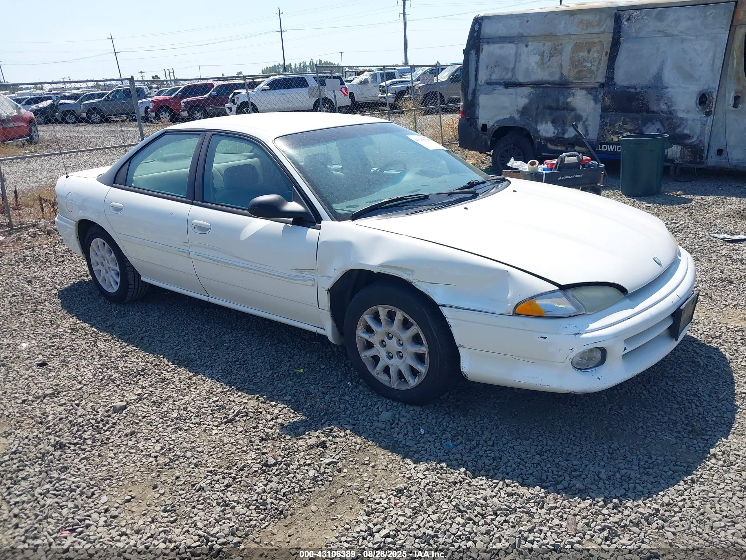 1997 Dodge Intrepid, VIN 2B3HD46T7VH761810 — Side