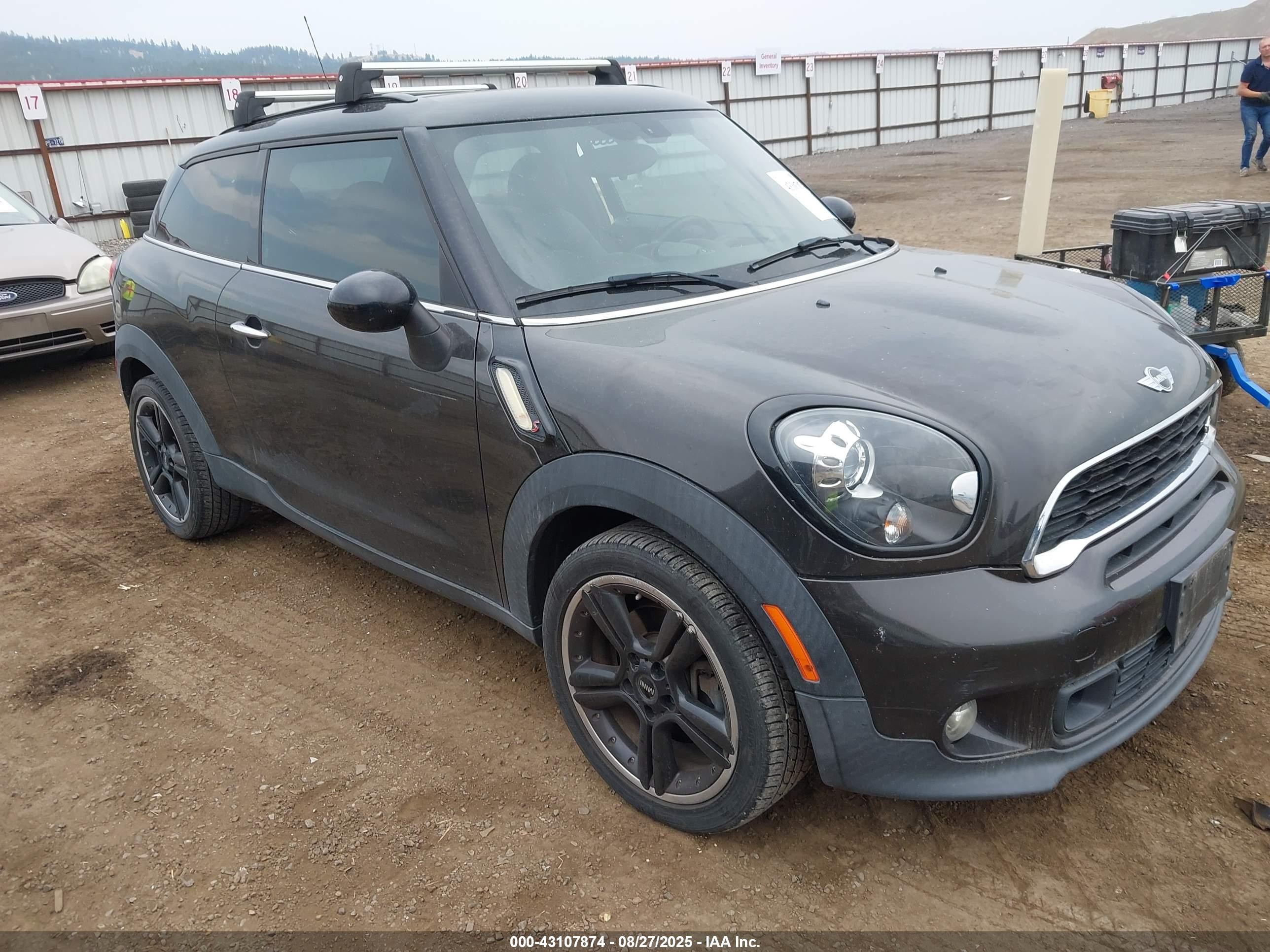 2015 MINI Paceman S, VIN WMWSS7C59FWS44994 — Перед