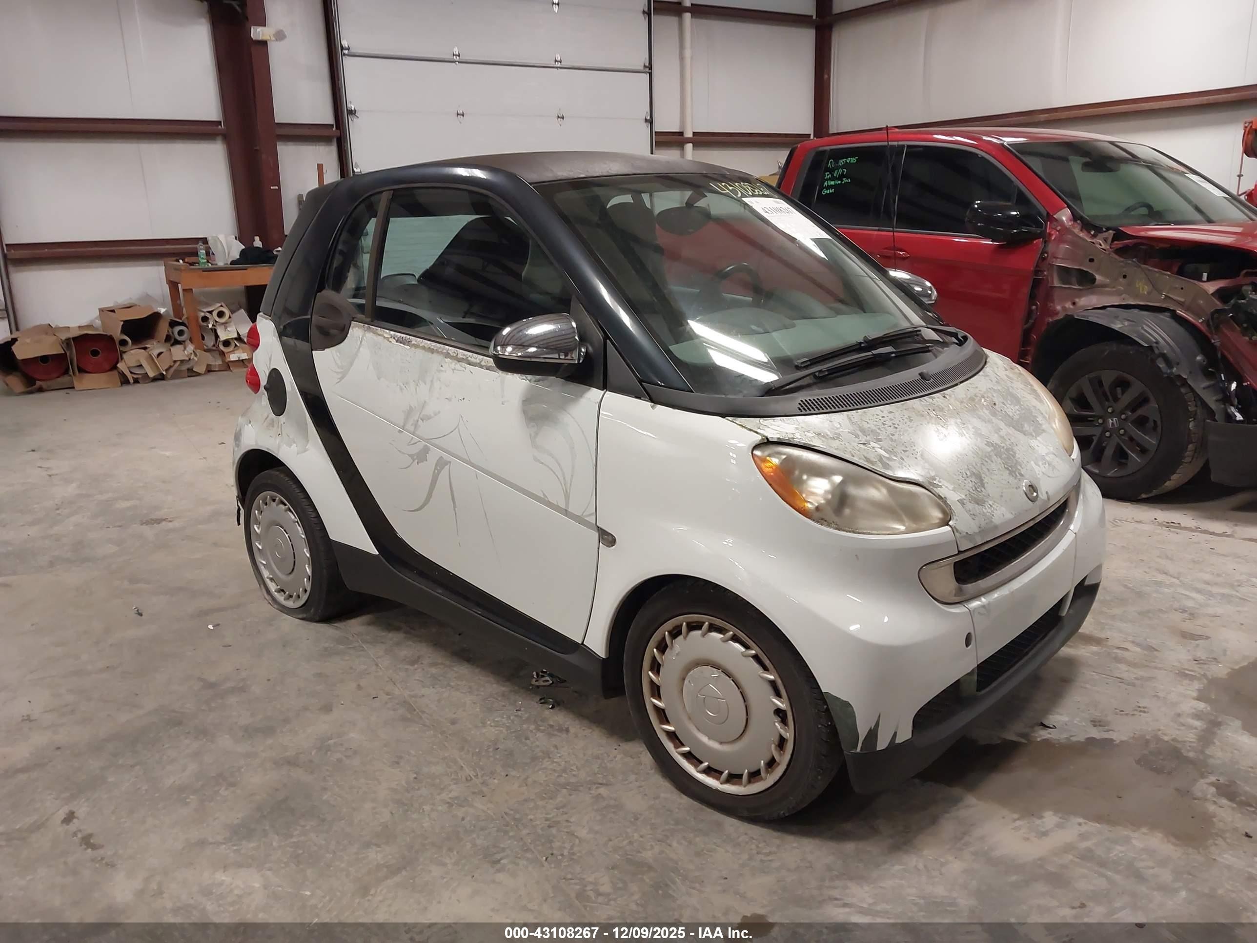 2010 Smart fortwo Pure, VIN WMEEJ3BA4AK370966 — Обычный износ