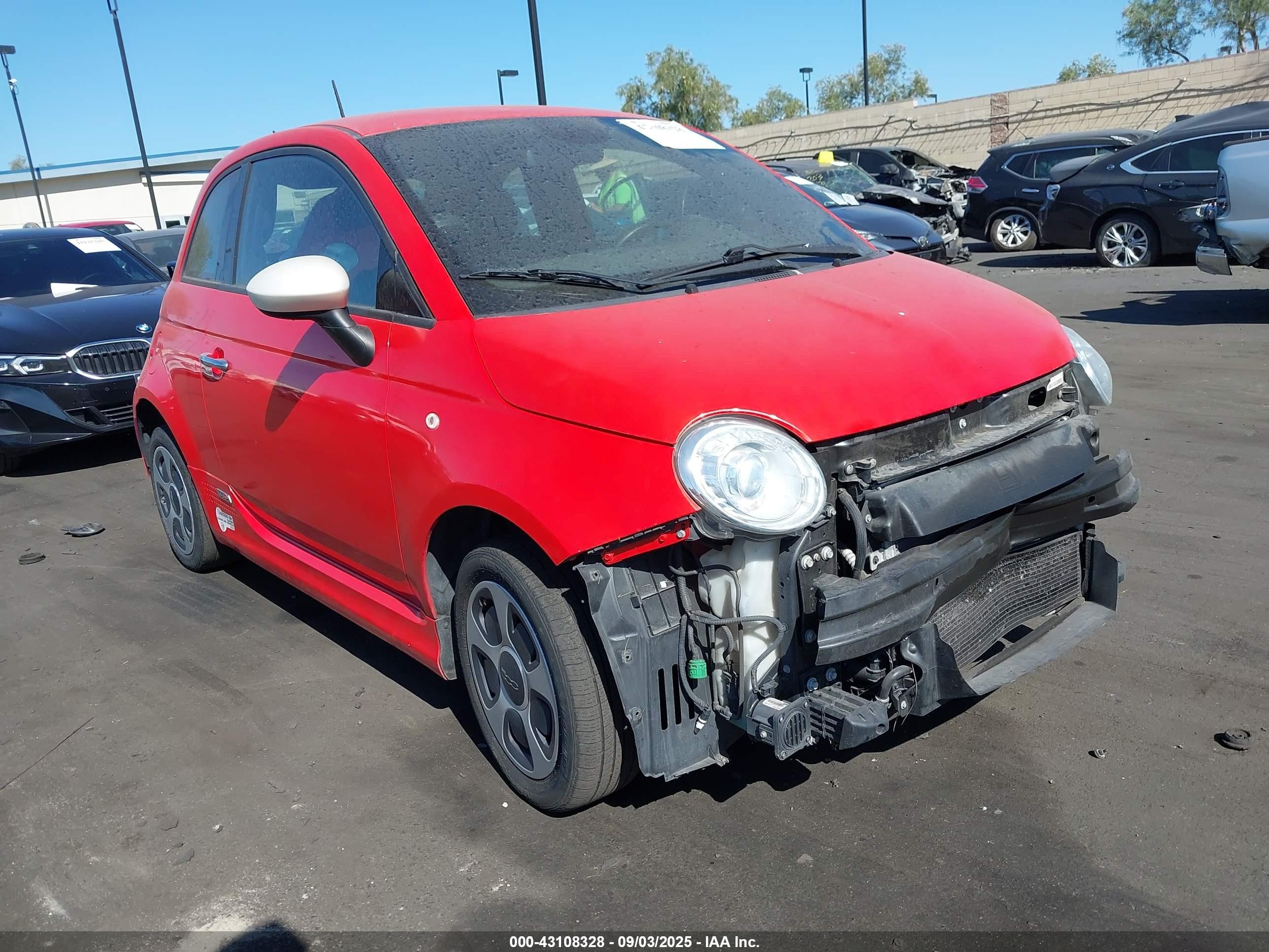 2015 FIAT 500e, VIN 3C3CFFGE5FT647557 — Front end