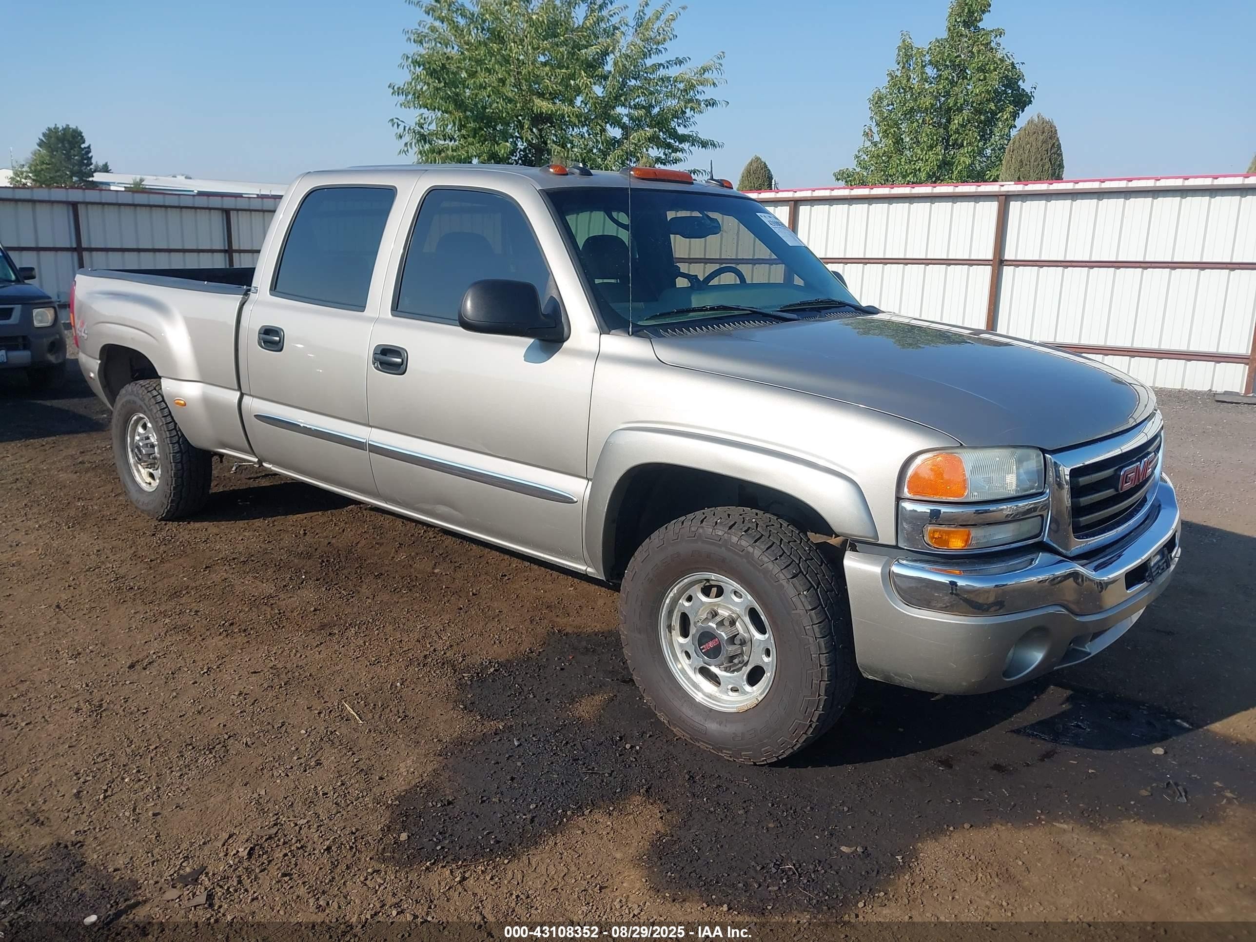 2003 GMC Sierra 1500HD SLE, VIN 1GTGK13U03F213755 — Rear end