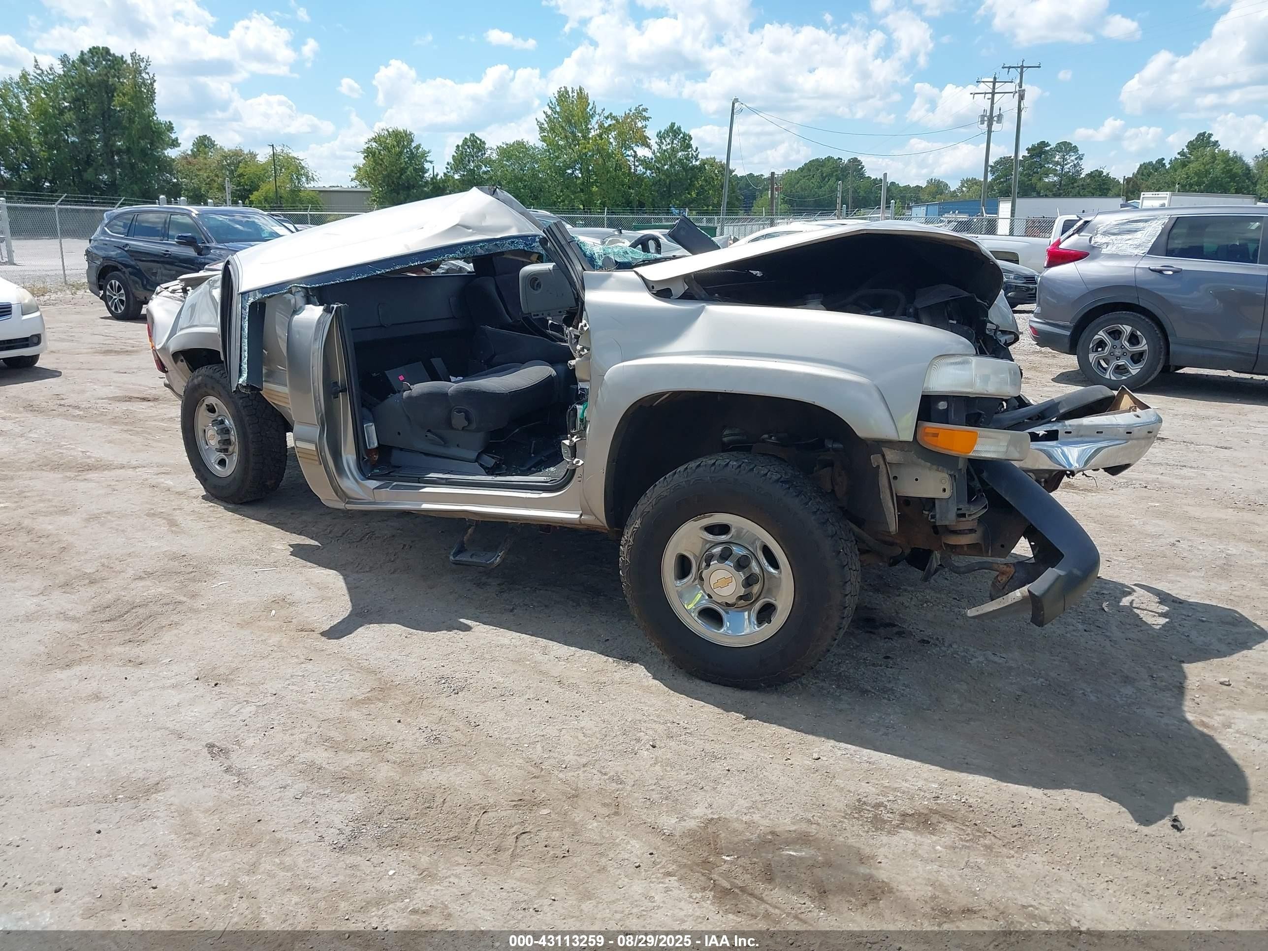 2001 Chevrolet Silverado 2500, VIN 1GCGC24U11Z326501 — All over