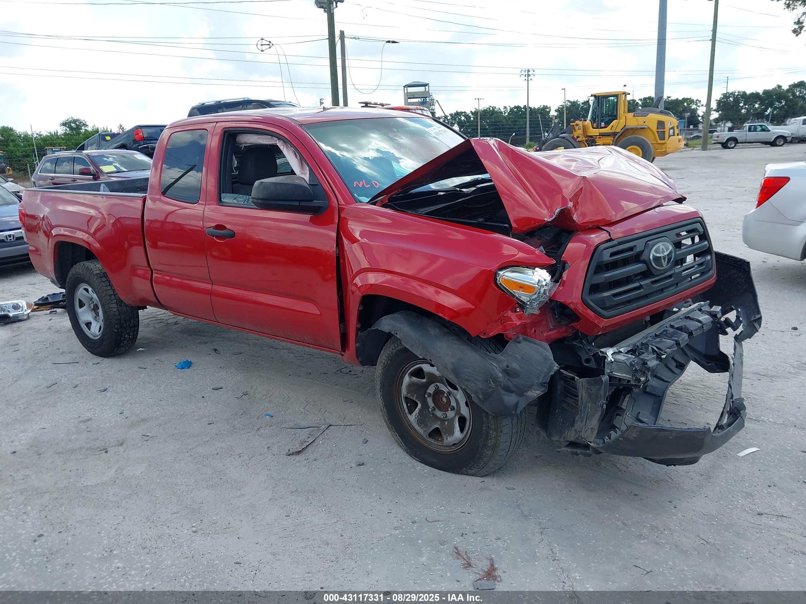 2019 Toyota Tacoma SR, VIN 5TFRX5GN0KX139573 — Front end