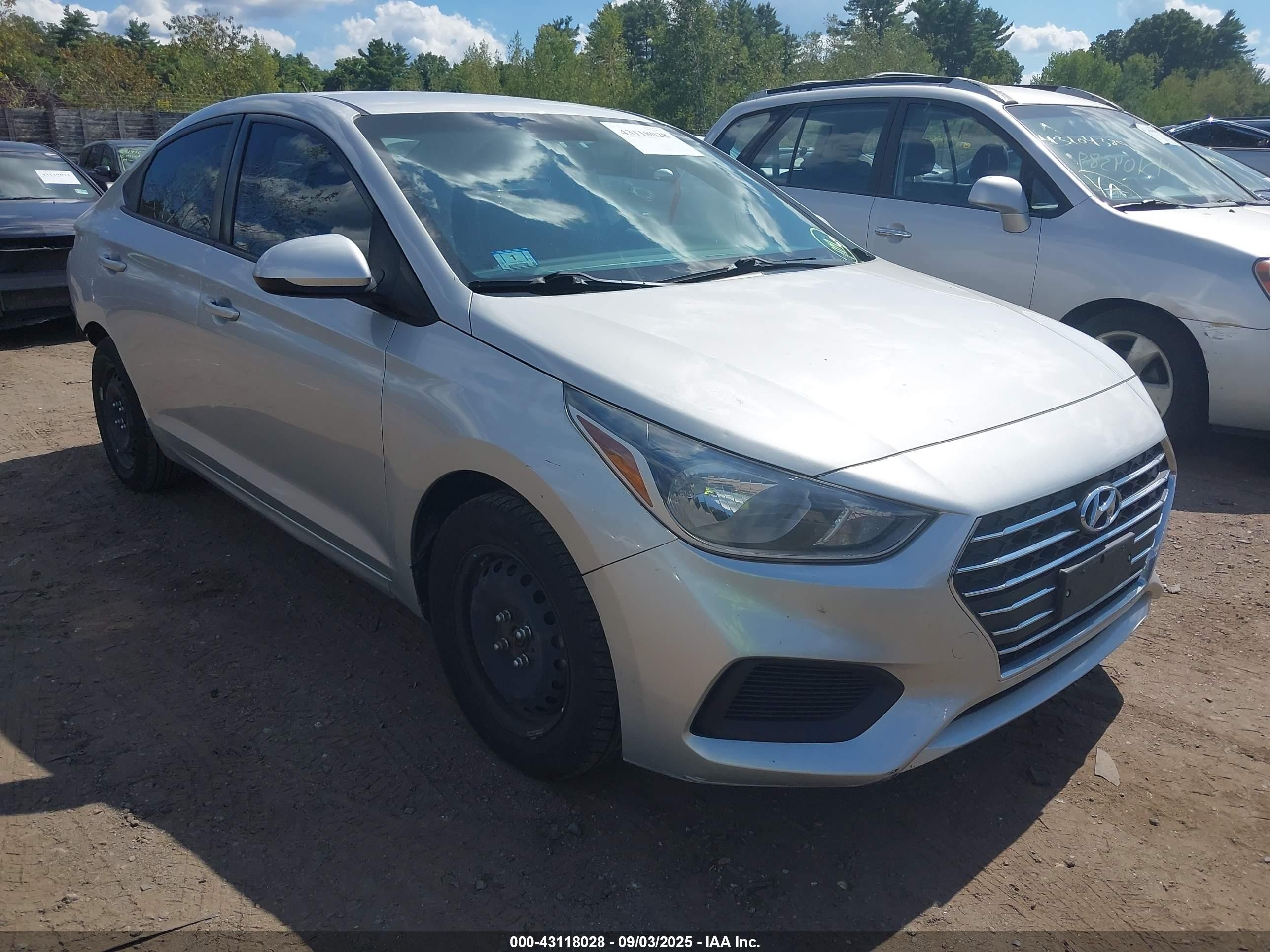 2020 Hyundai Accent SE, VIN 3KPC24A67LE112453 — Rear end