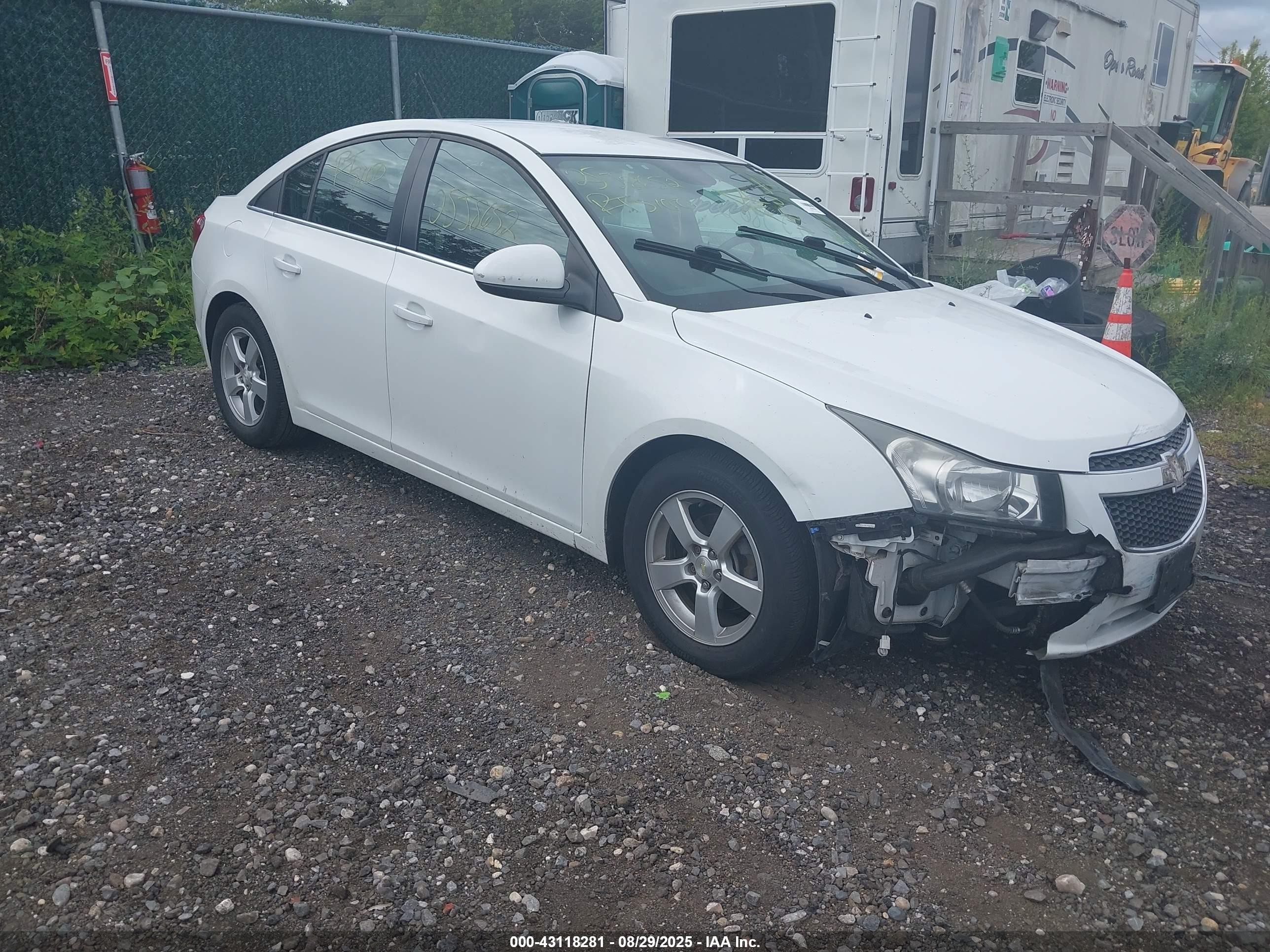 2014 Chevrolet Cruze 1LT, VIN 1G1PC5SB7E7438328 — All over