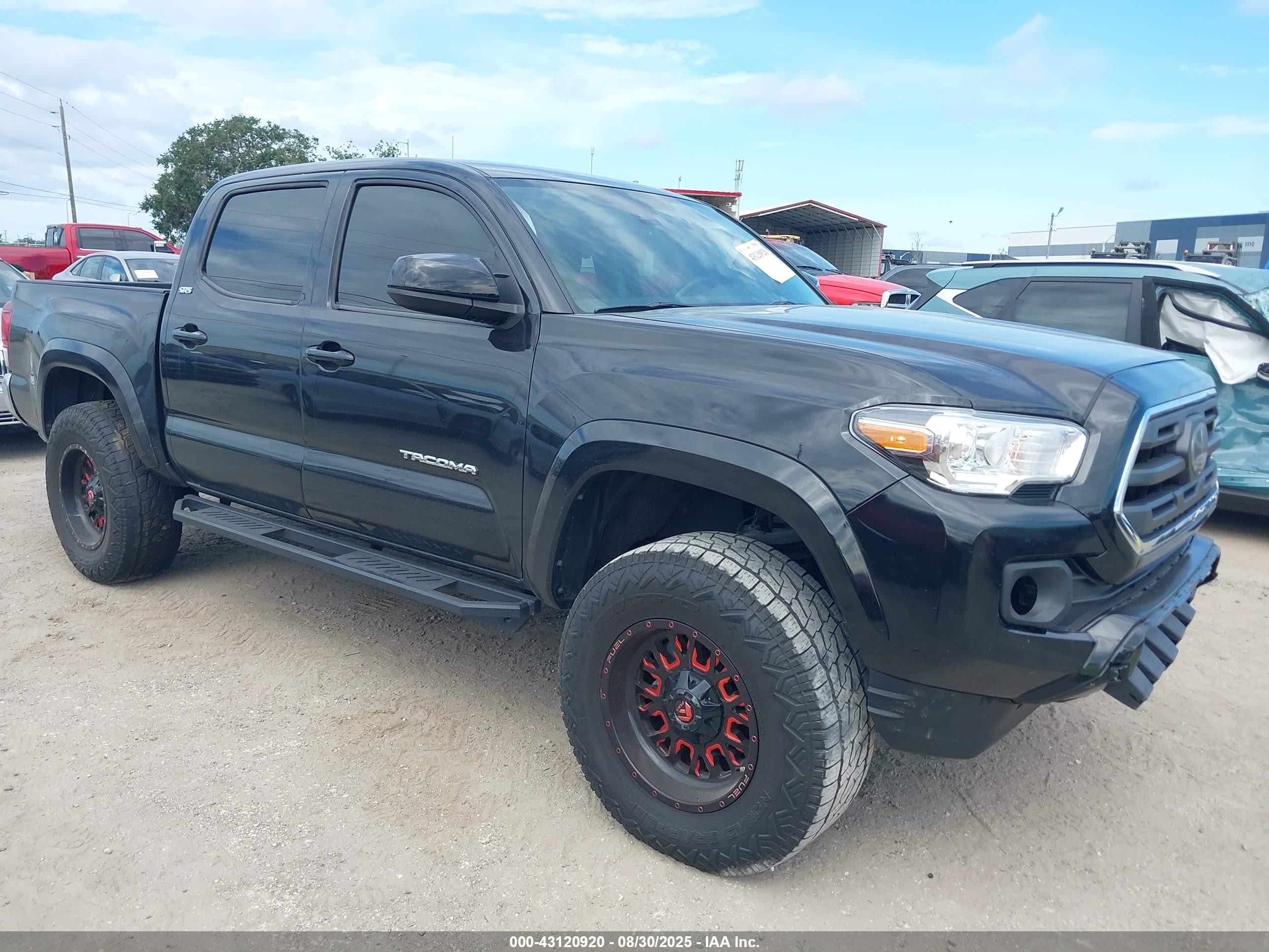 2019 Toyota Tacoma SR, VIN 5TFCZ5AN0KX177474 — Rear end