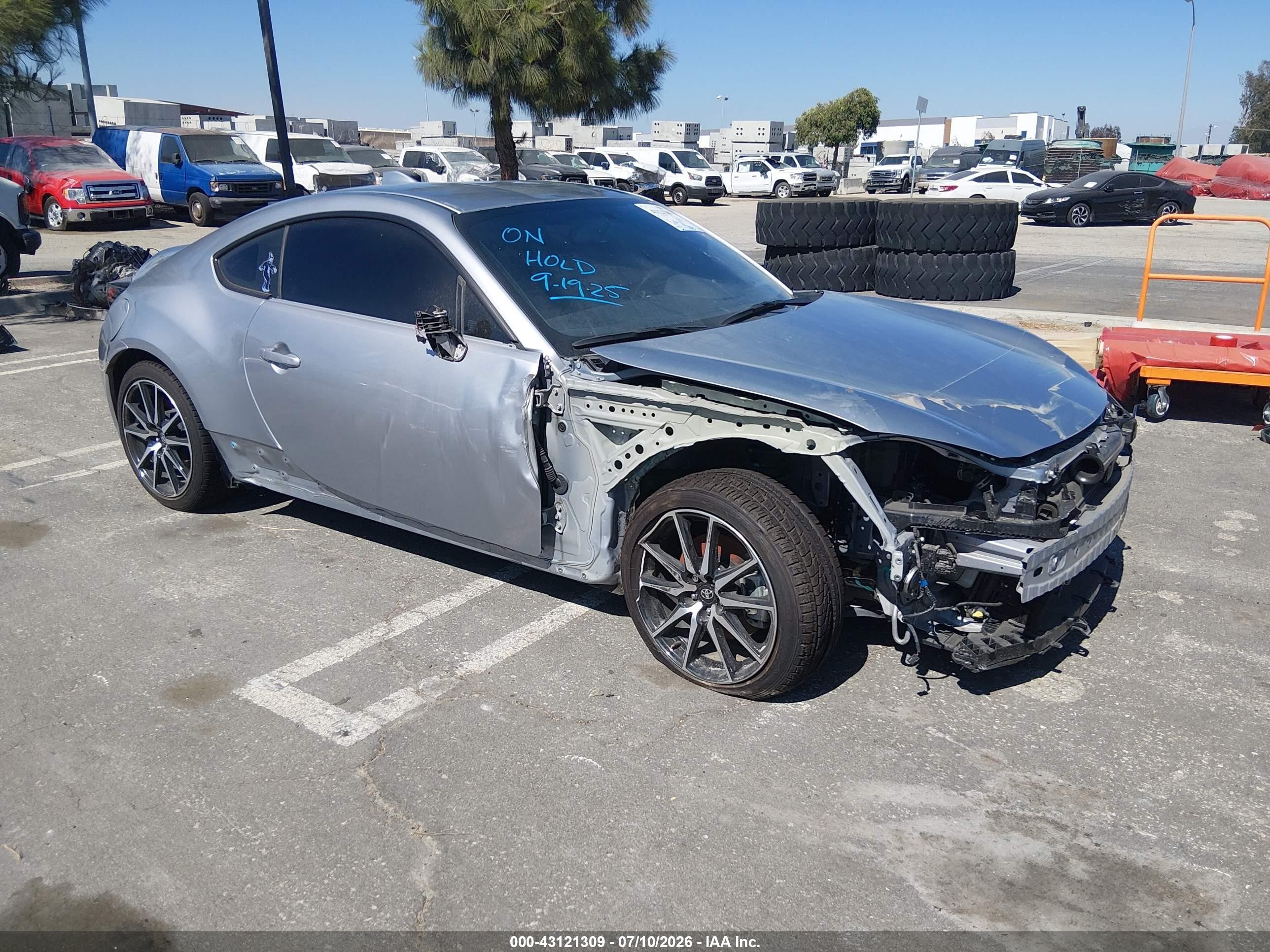 2024 Toyota 86, VIN JF1ZNBB19R8760040 — Front end