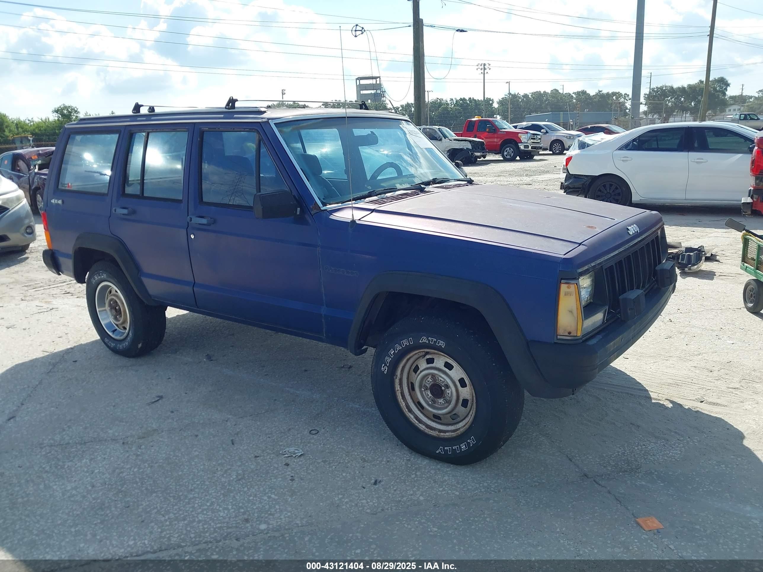 1988 Jeep Cherokee, VIN 1JCMR7812JT056615 — Normal wear