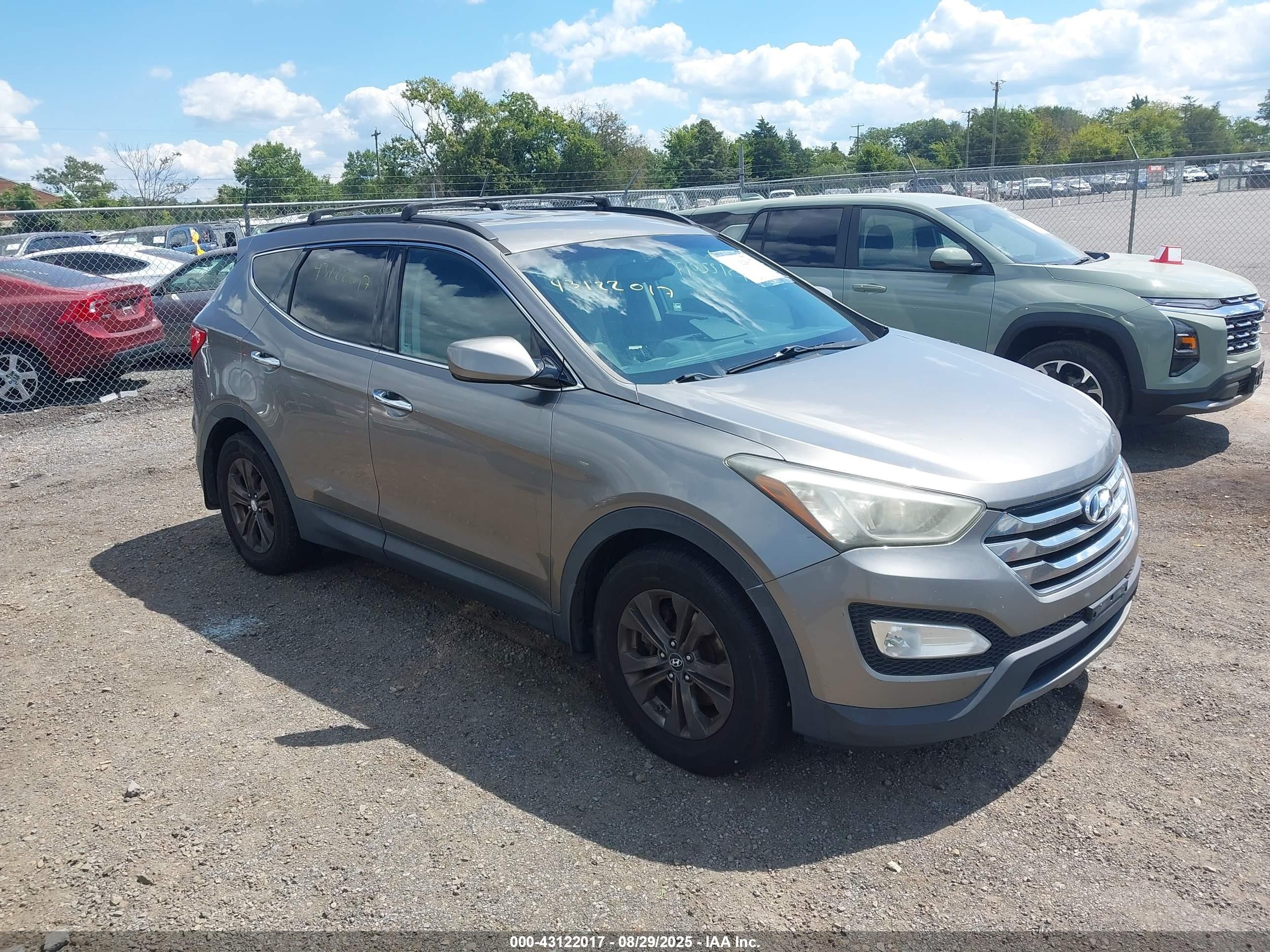 2013 Hyundai Santa Fe Sport, VIN 5XYZUDLB8DG042254 — Front end