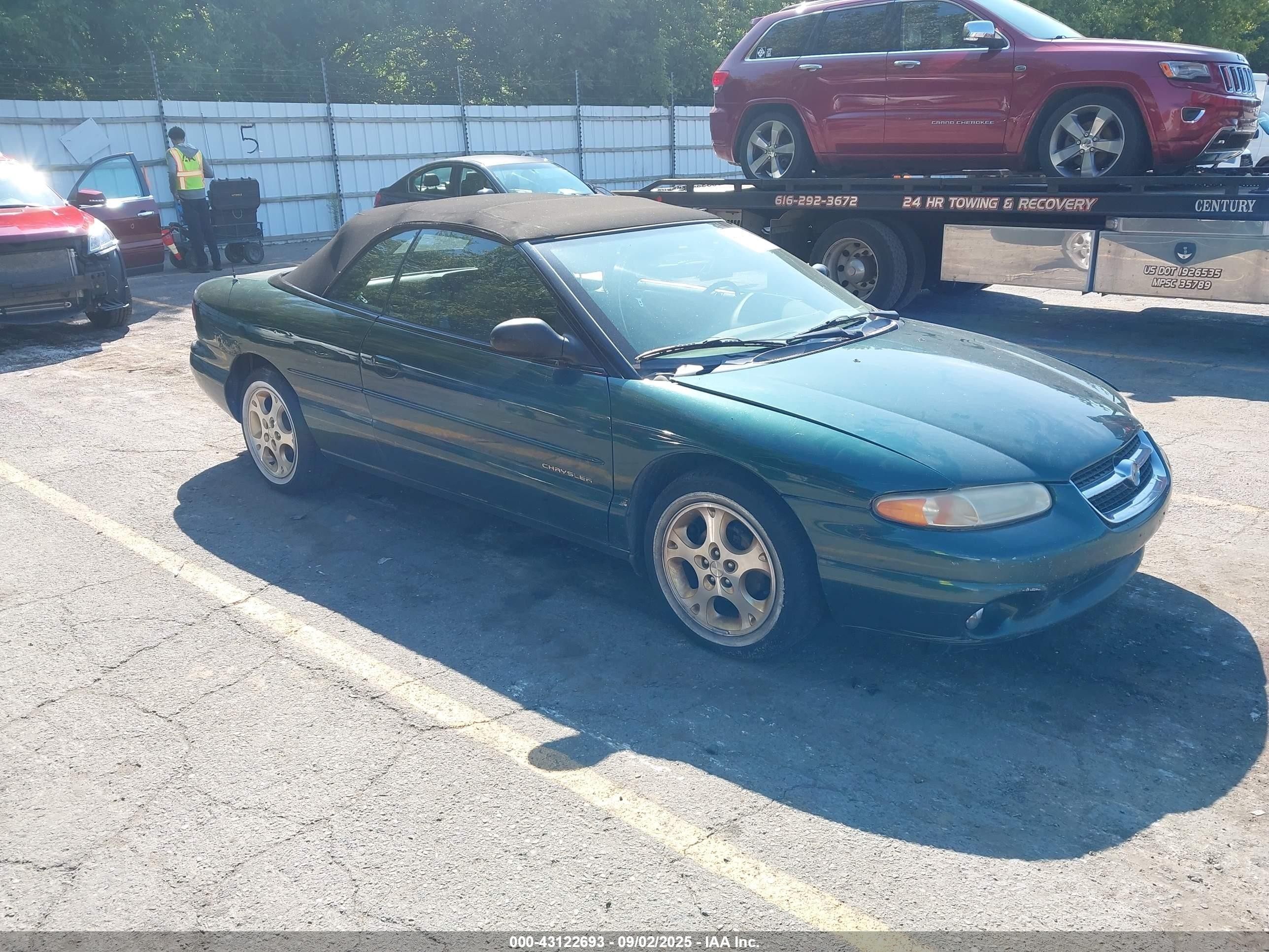 1998 Chrysler Sebring JXi, VIN 3C3EL55H3WT317070 — Перед