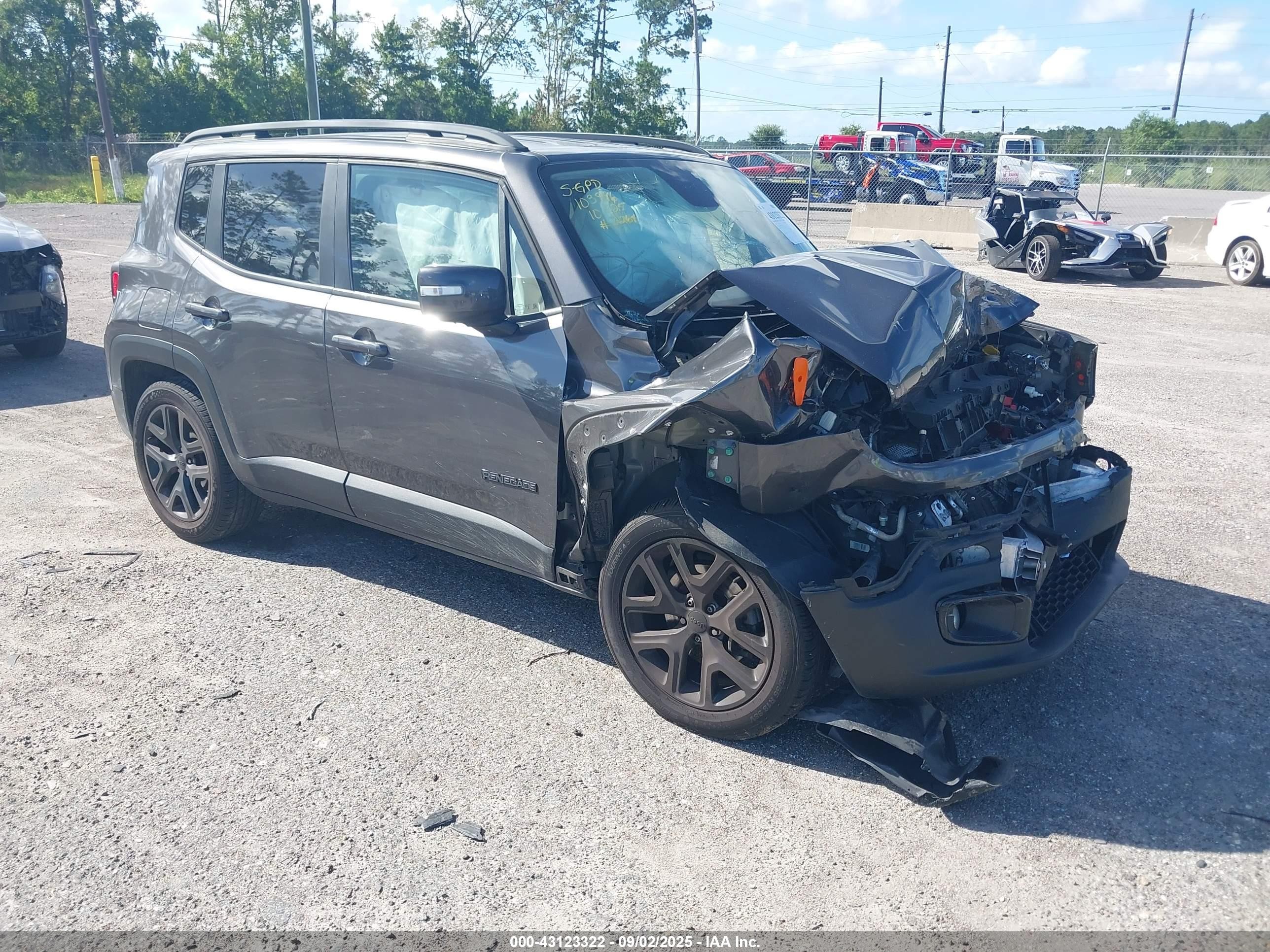 2018 Jeep Renegade Latitude, VIN ZACCJABB3JPH62264 — Механическое