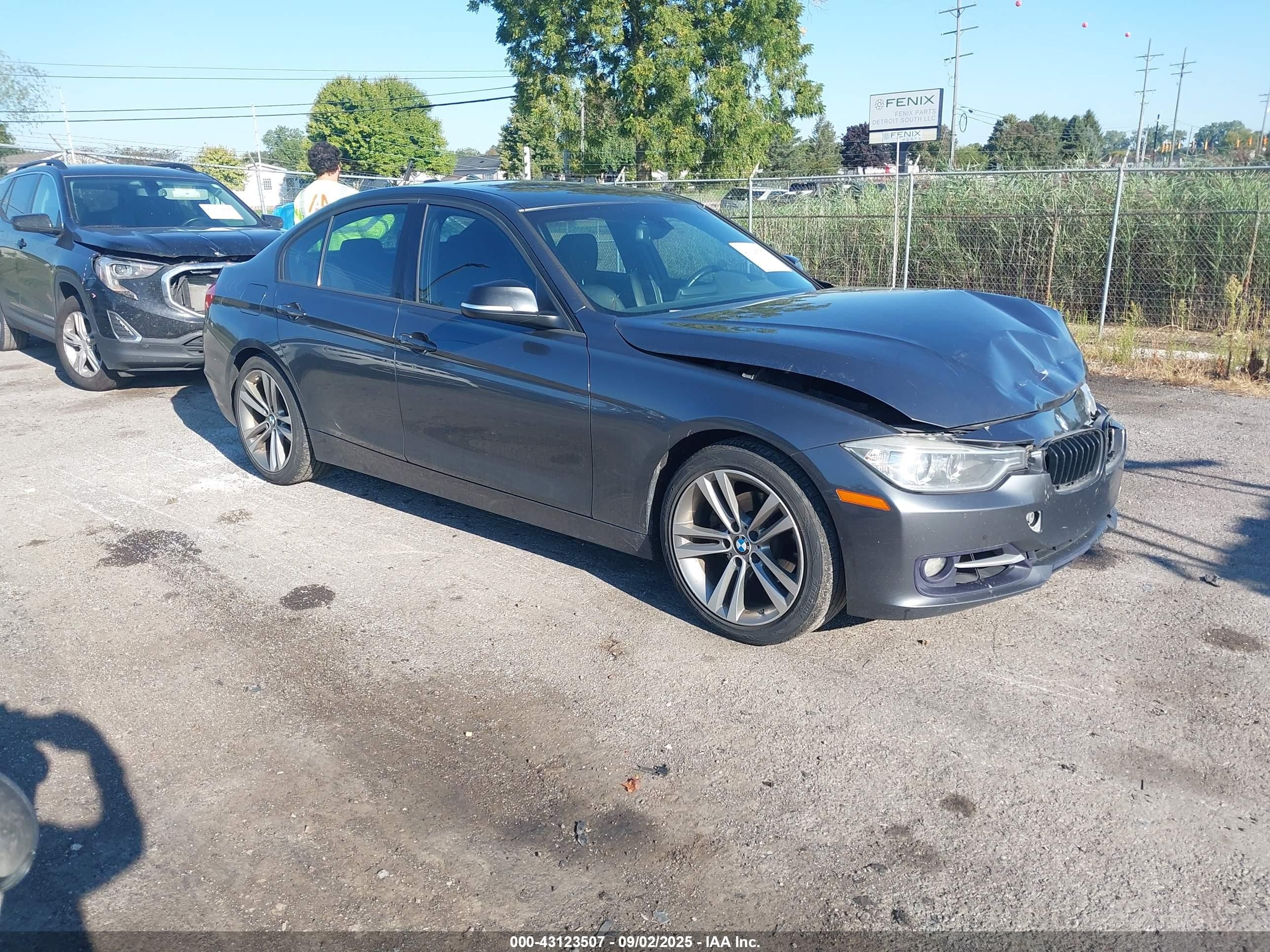 2014 BMW 3 Series 328i, VIN WBA3A5C54EP603852 — Front end