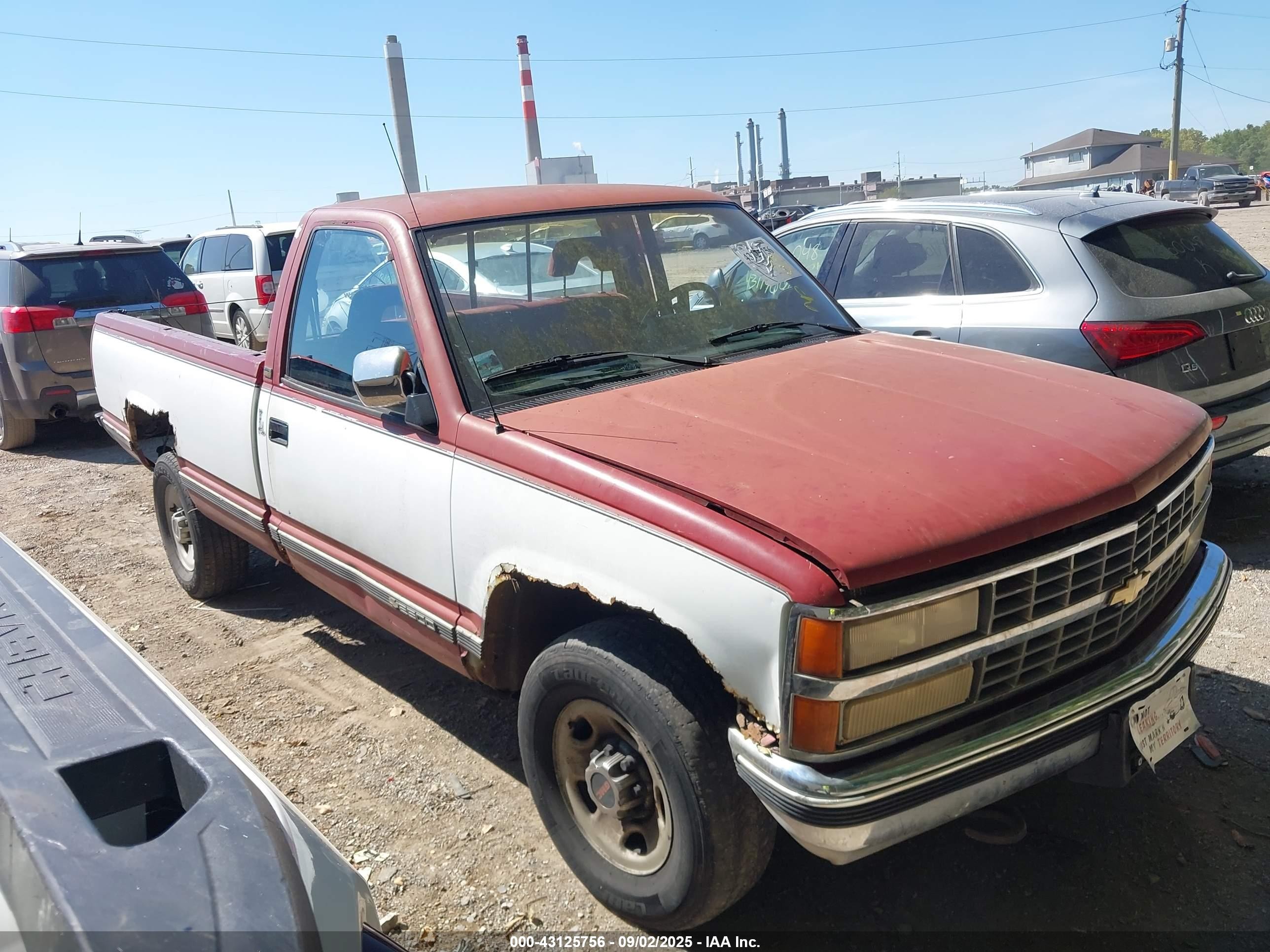 1992 Chevrolet Silverado 2500, VIN 1GCGC24K5NE171401 — All over