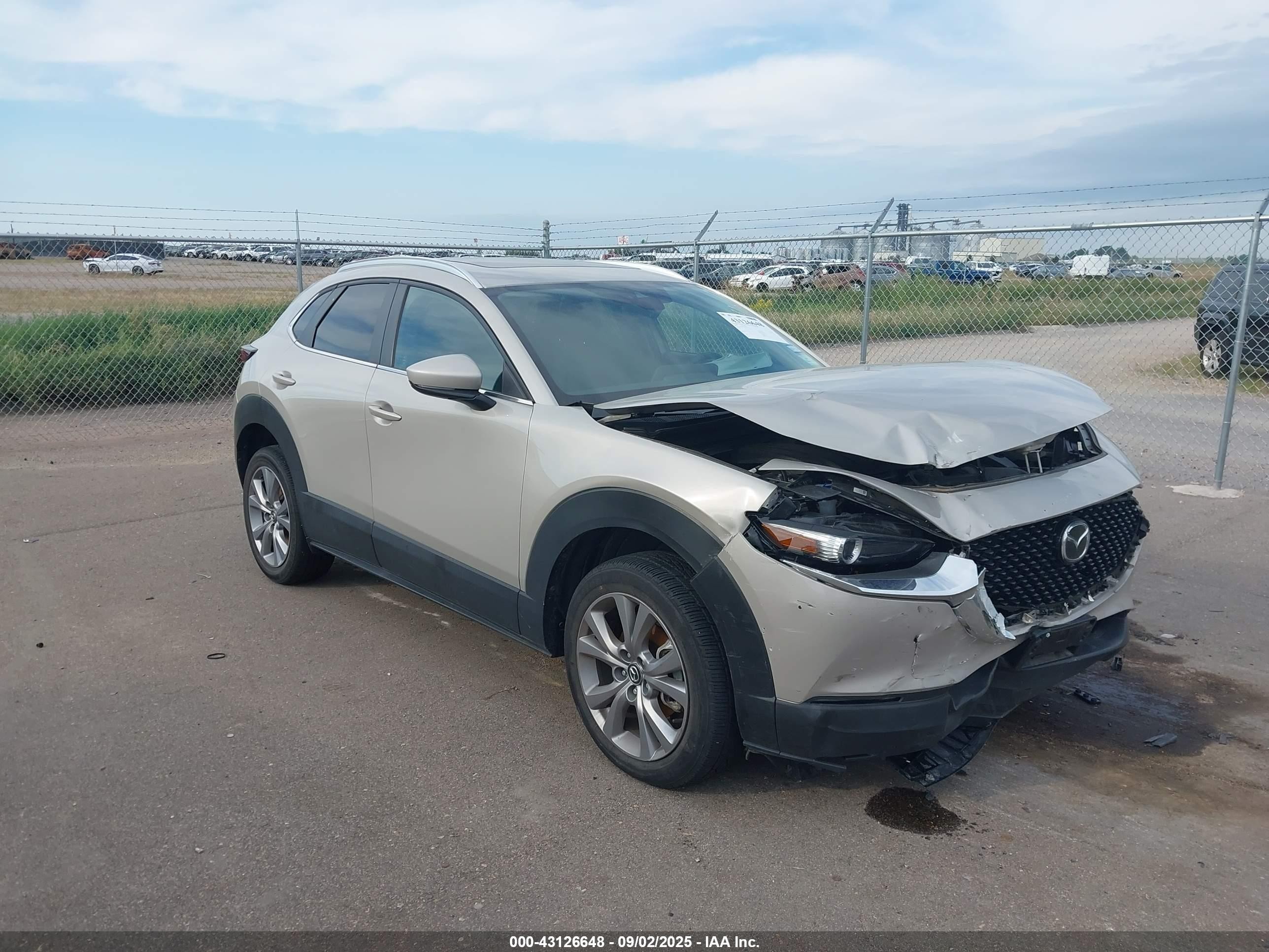 2022 Mazda CX-30 S Preferred, VIN 3MVDMBCL0NM417175 — Front end