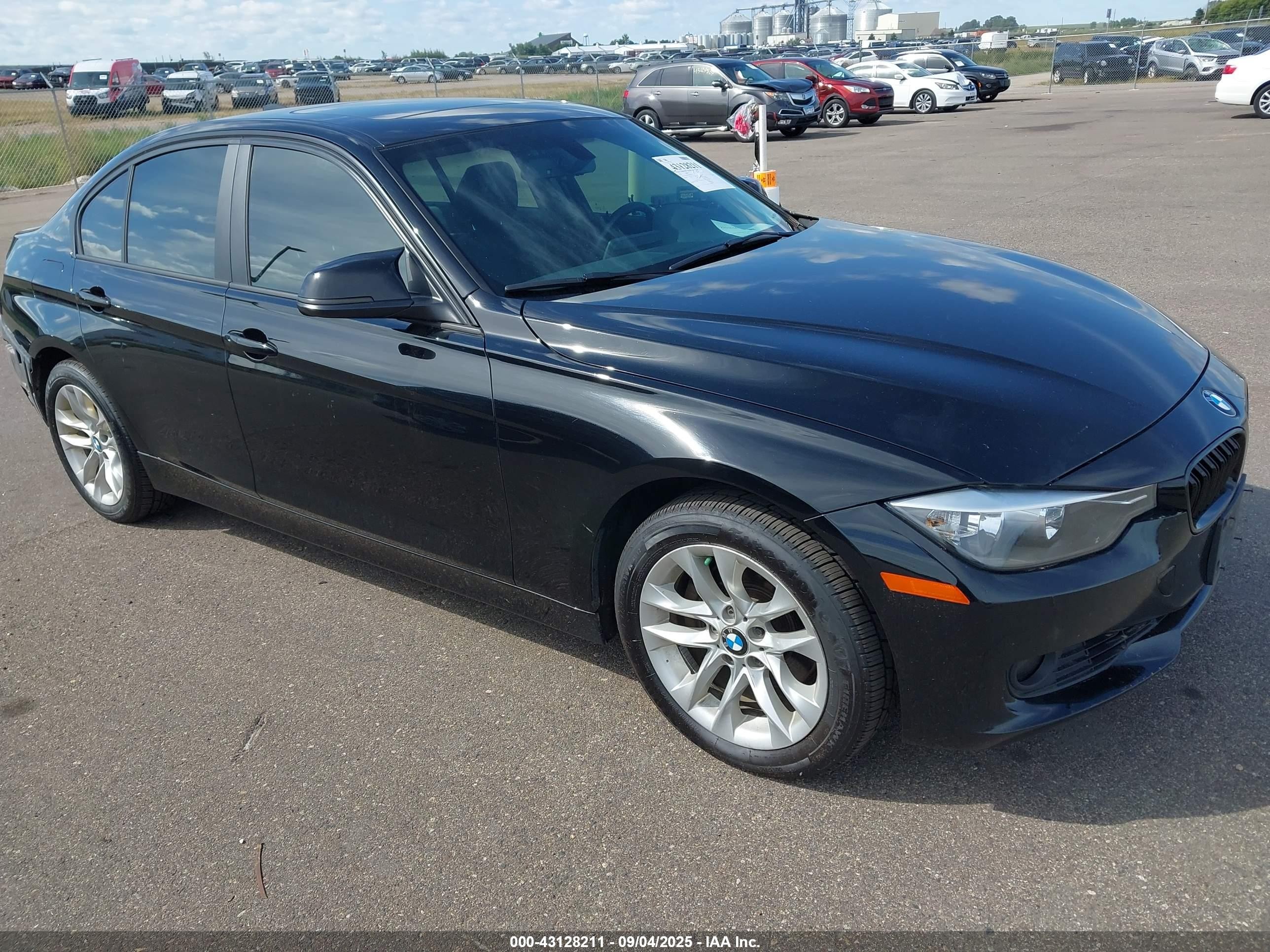 2015 BMW 3 Series 328i xDrive, VIN WBA3B3C56FF547518 — Rear end