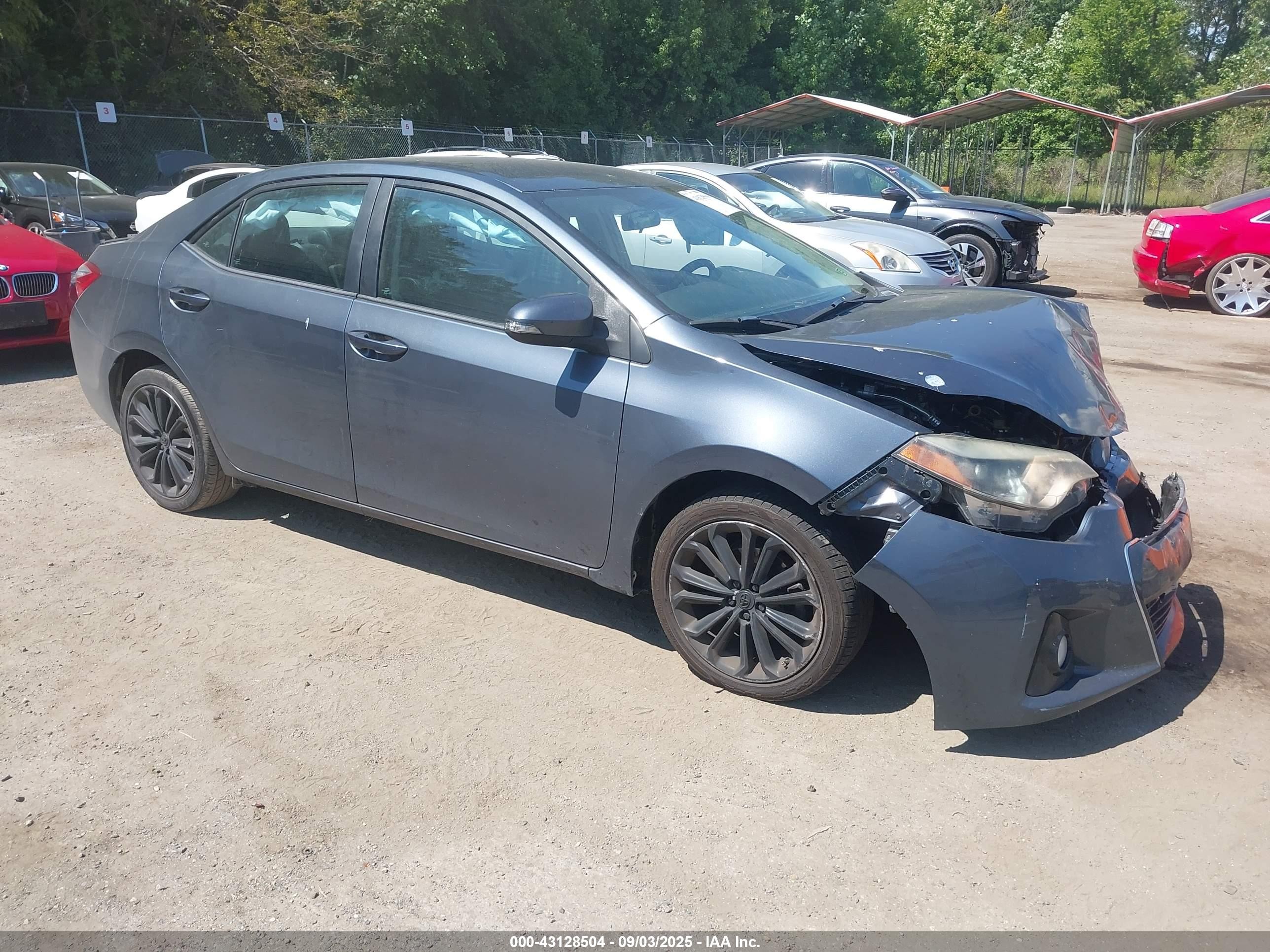 2015 Toyota Corolla LE, VIN 5YFBURHE7FP364691 — Front end