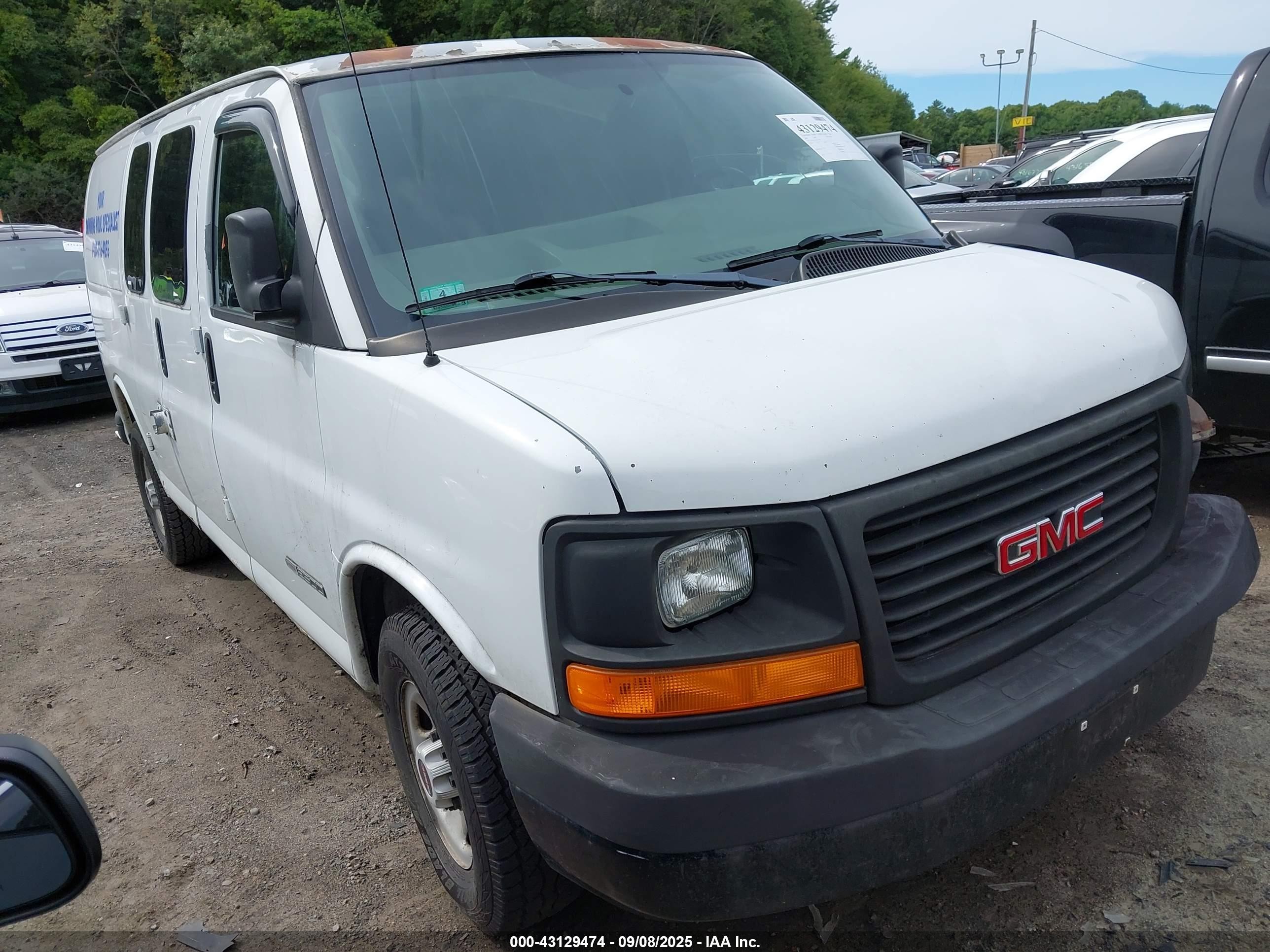 2006 GMC Savana Cargo, VIN 1GTGG25U661161280 — Front end