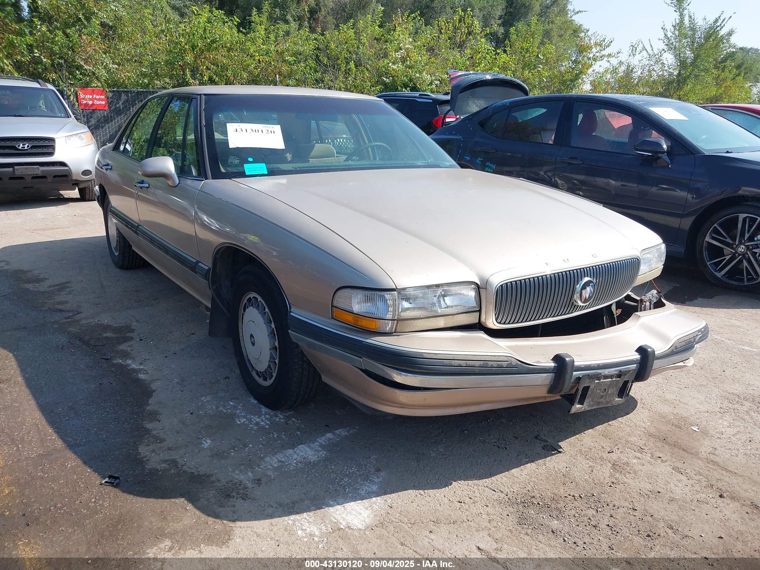 1994 Buick LeSabre Limited, VIN 1G4HR52L1RH528489 — Side