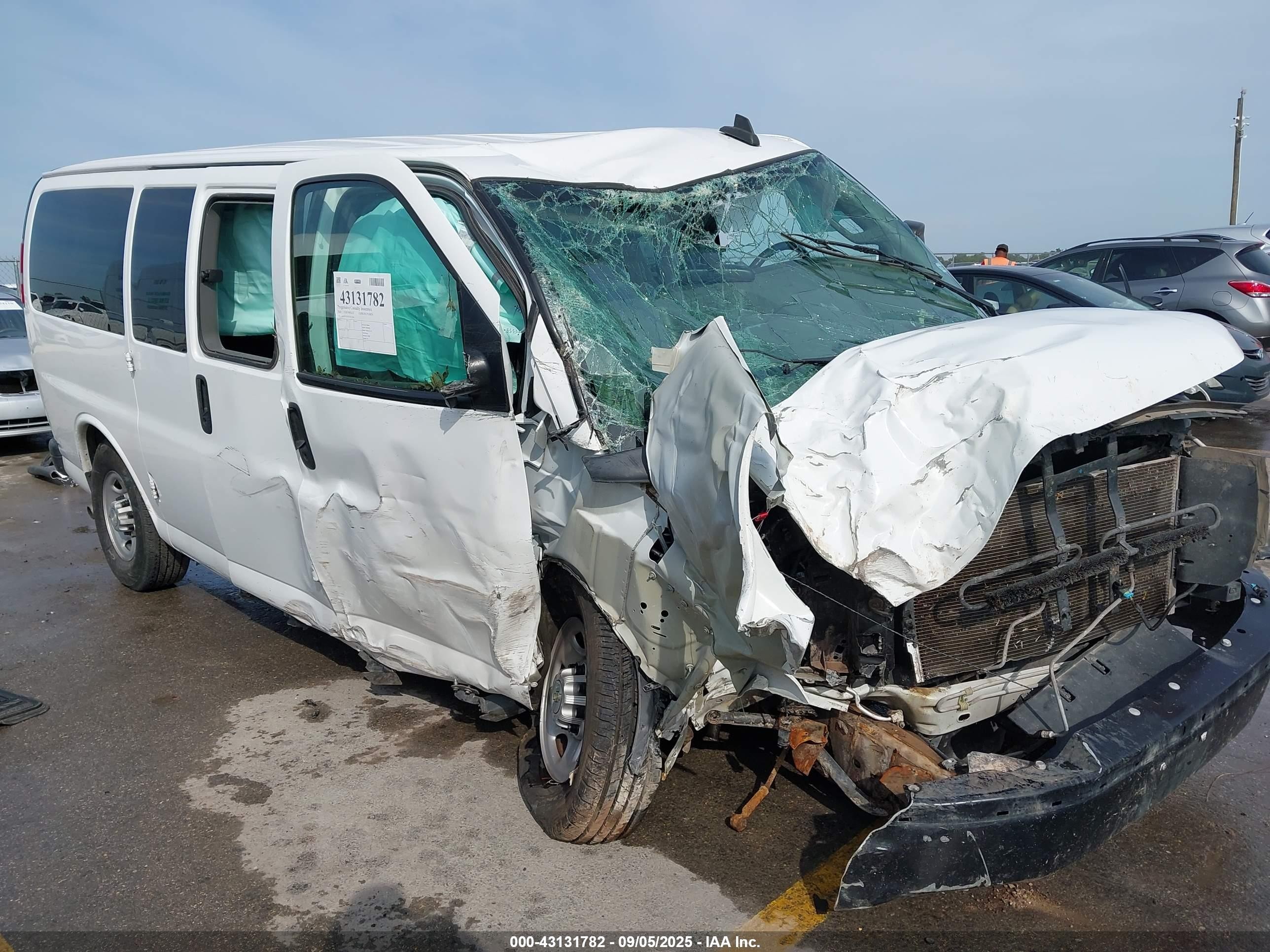 2020 Chevrolet Express Passenger LS, VIN 1GAWGEFGXL1263160 — Front end
