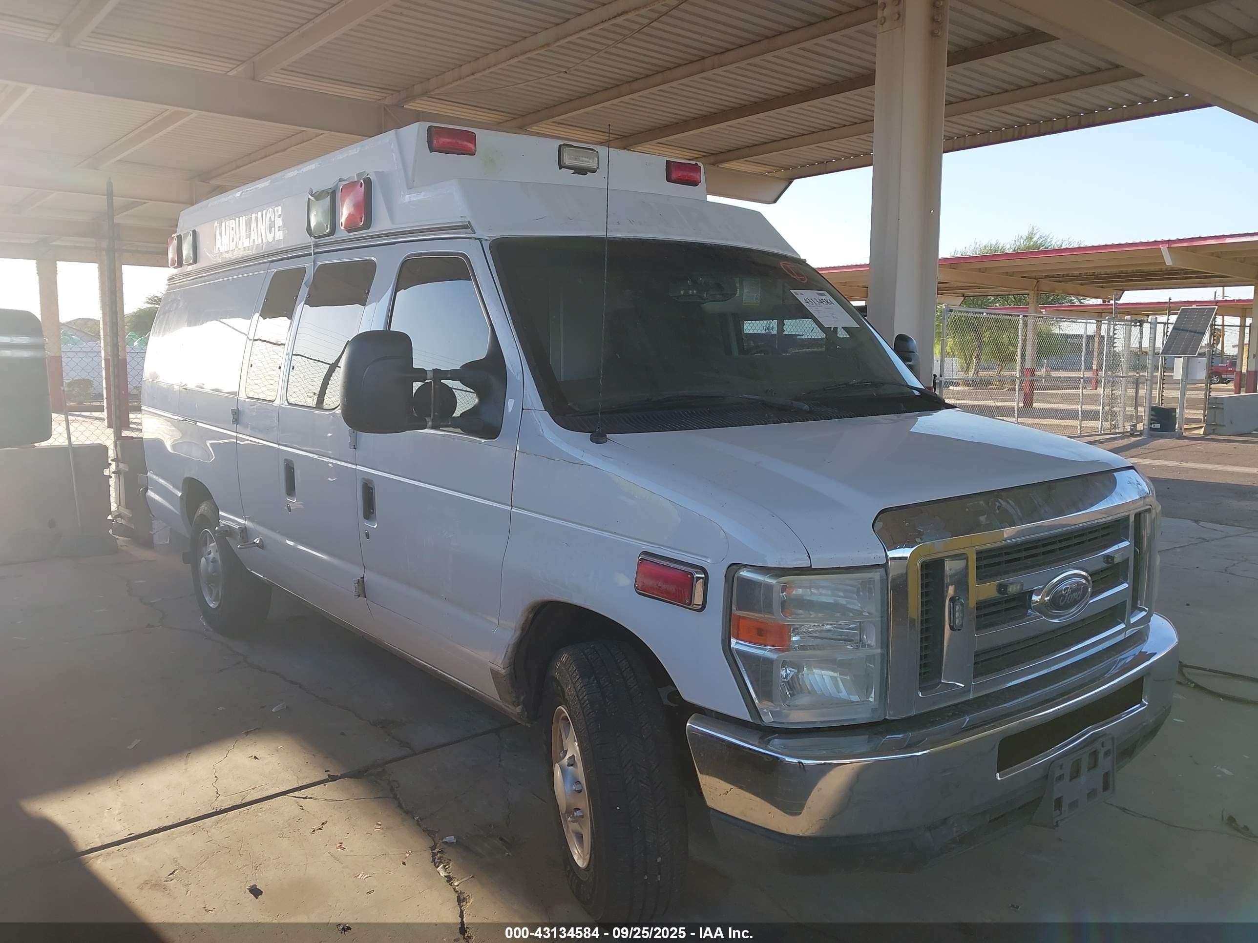 2013 Ford E-Series Commercial, VIN 1FDSS3ESXDDB35138 — Normal wear