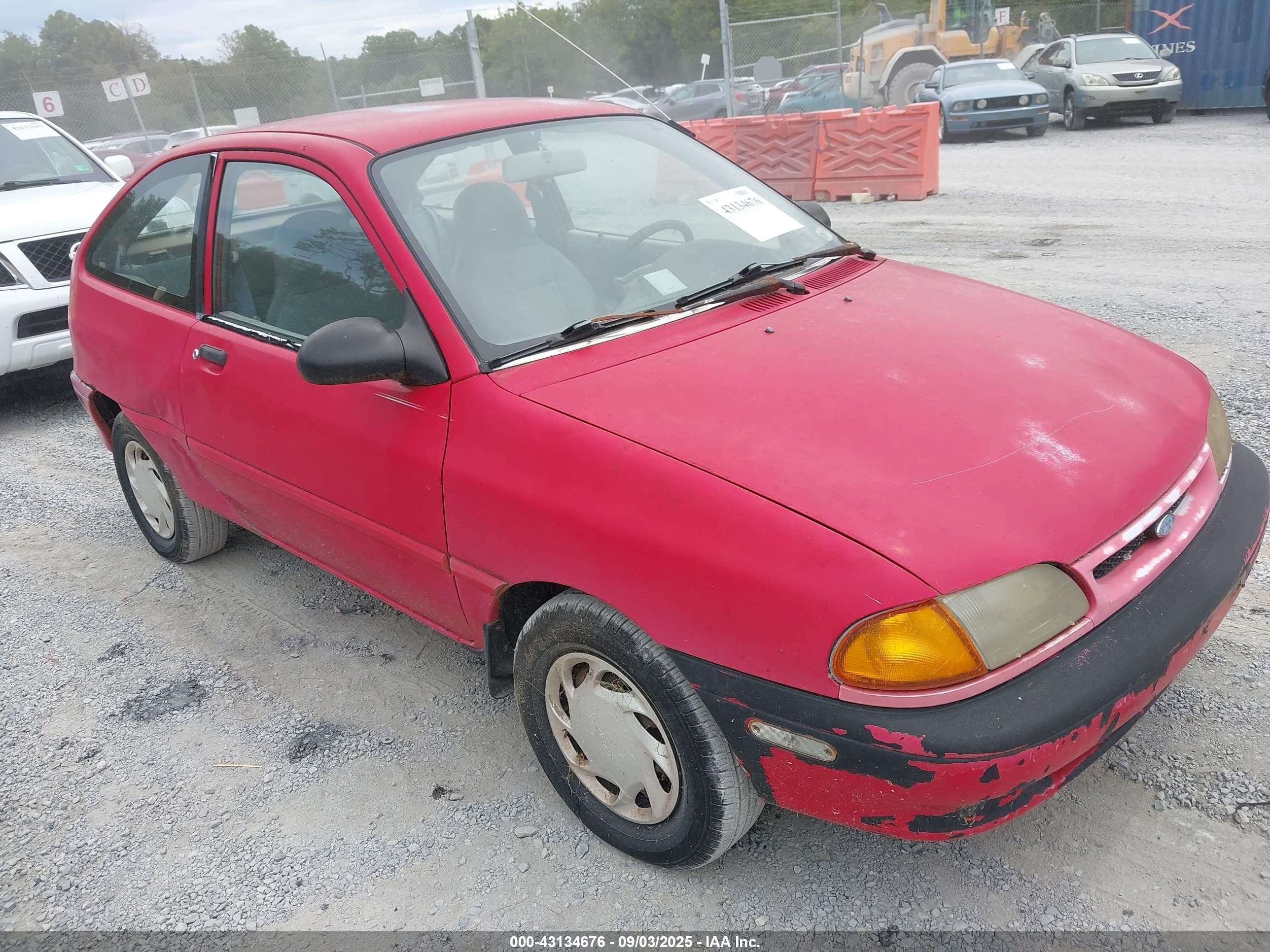 1996 Ford Aspire, VIN KNJLT05H3T6192807 — Rear end