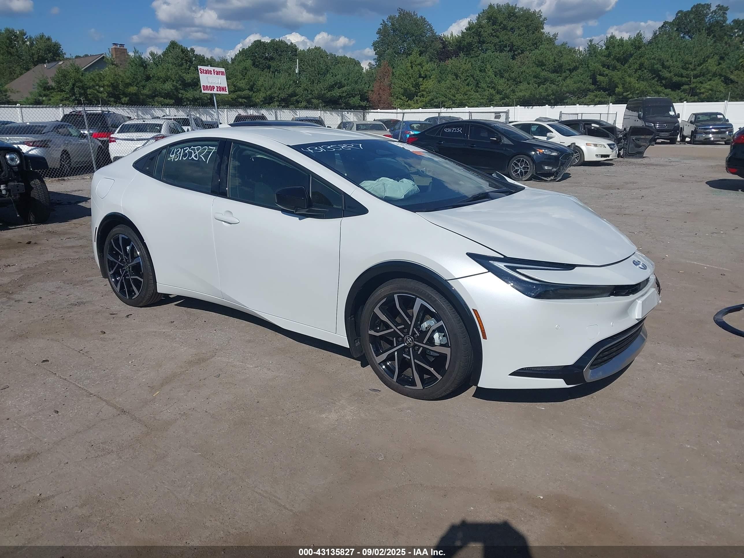 2025 Toyota Prius SE, VIN JTDACACU9S3047156 — Front end