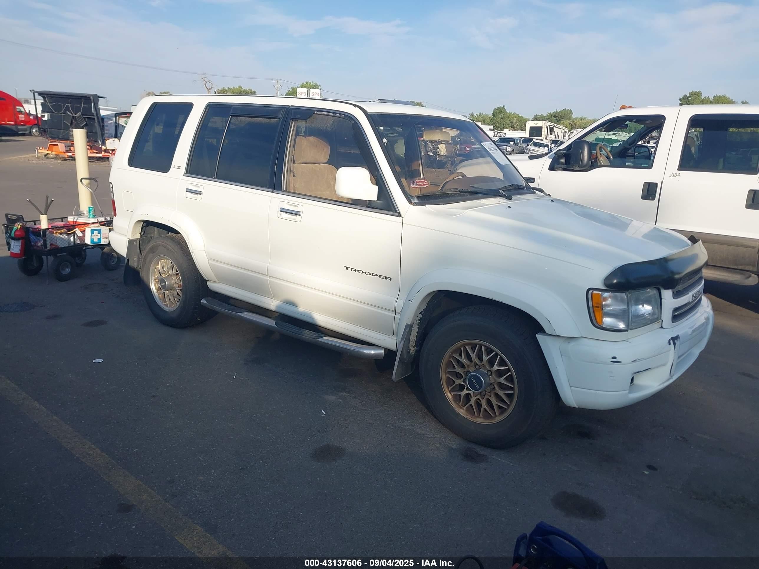 2000 Isuzu Trooper S, VIN JACDJ58X0Y7J15910 — All over