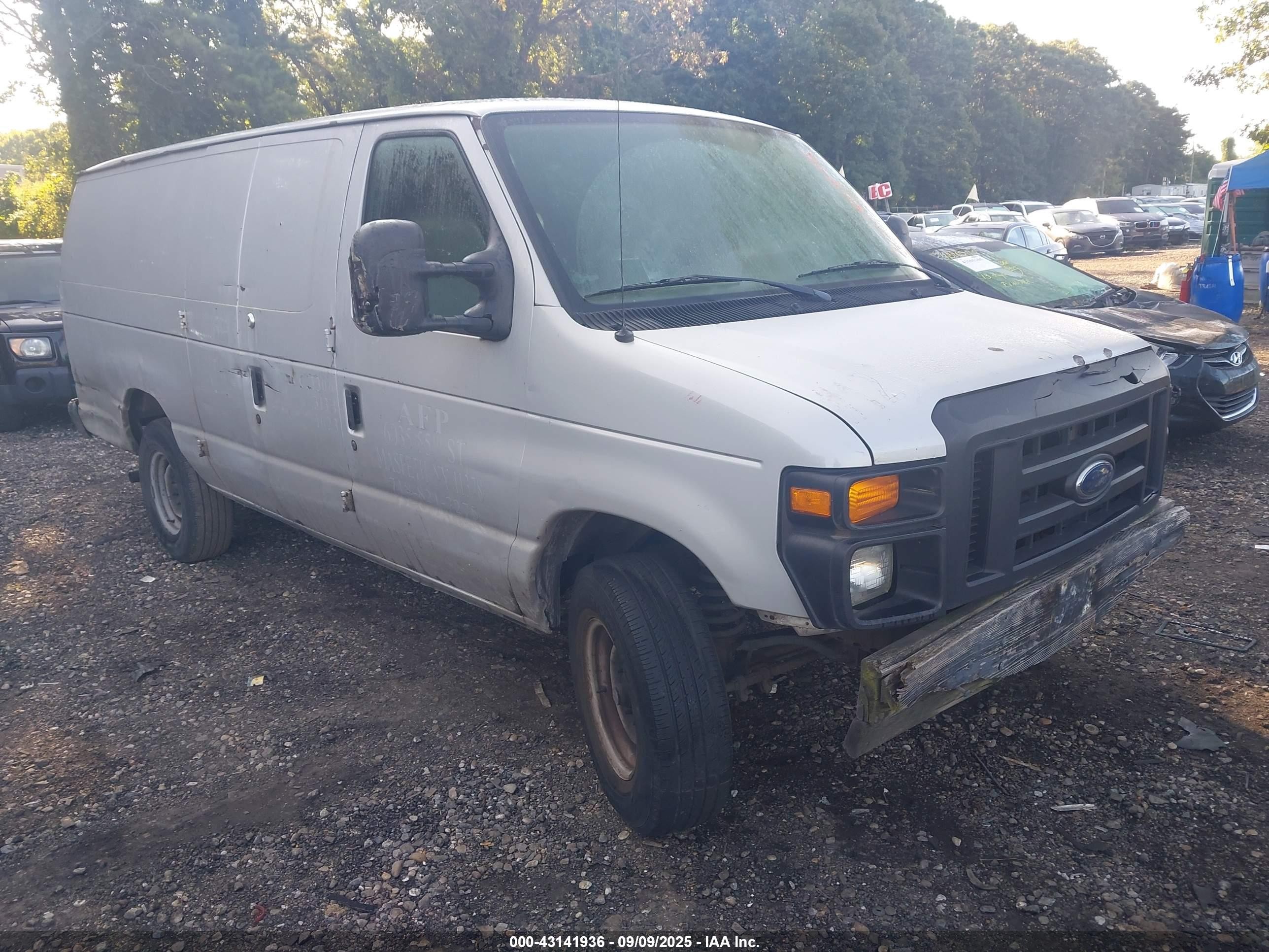 2008 Ford Econoline Cargo Commercial, VIN 1FTNS24WX8DA40777 — All over