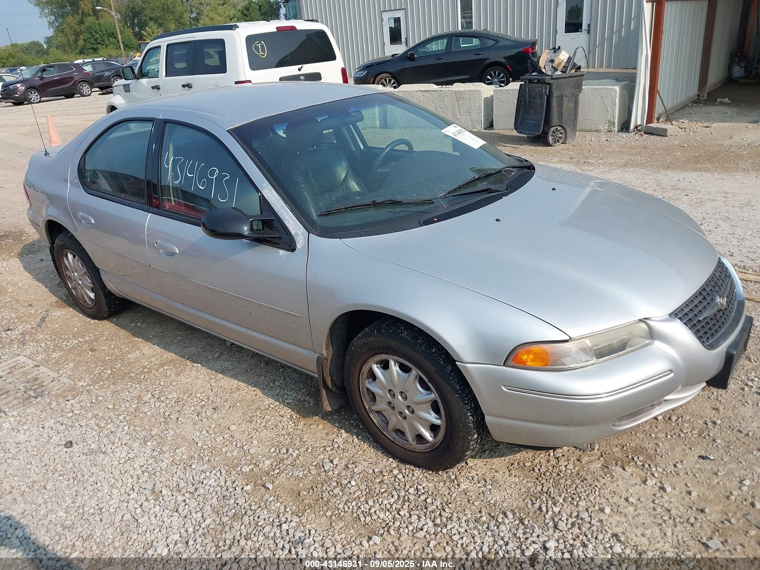 2000 Chrysler Cirrus LXi, VIN 1C3EJ56HXYN140749 — Side
