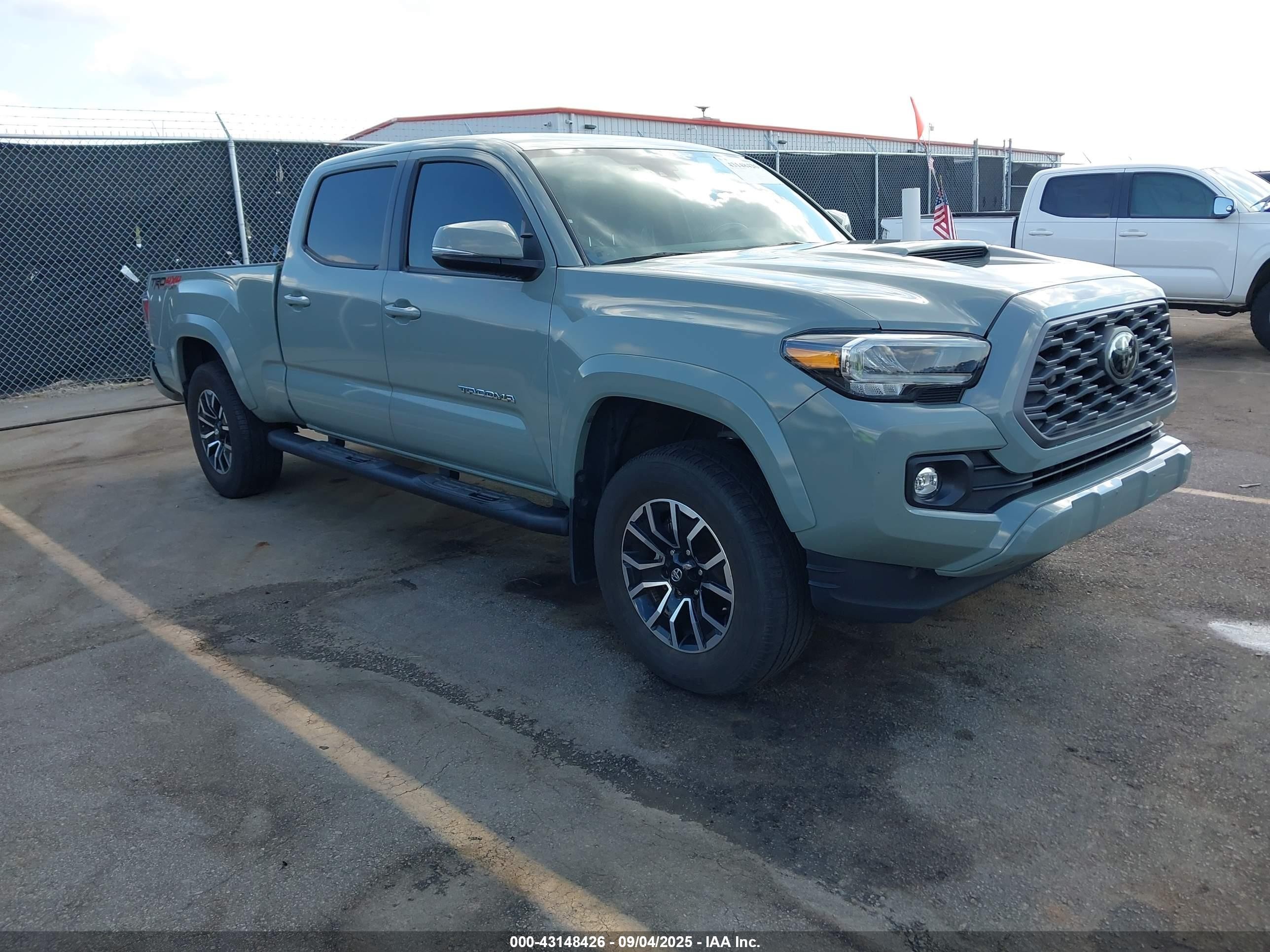 2023 Toyota Tacoma SR5, VIN 3TMDZ5BN5PM152151 — Rear end