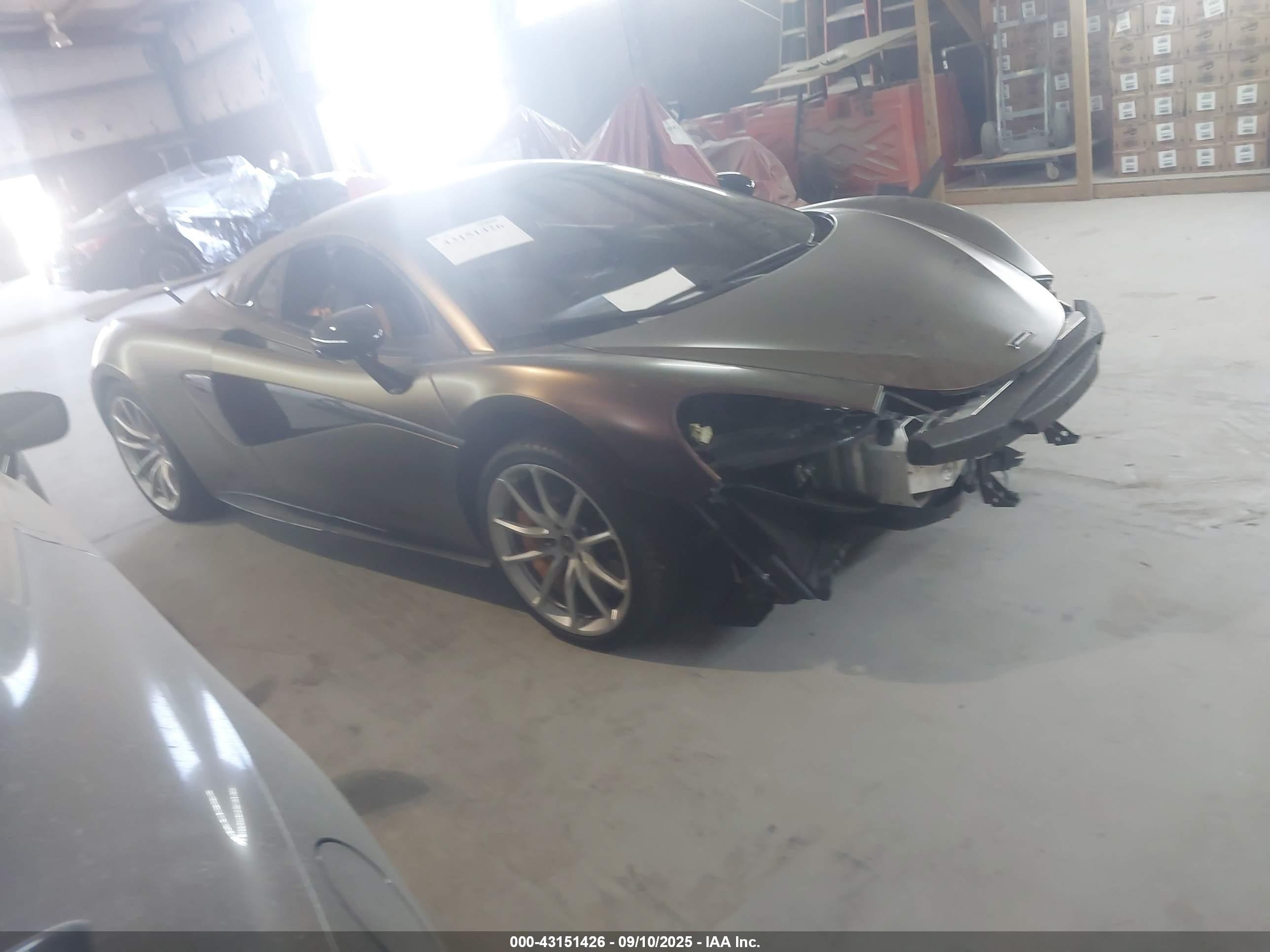 2018 McLaren 570S, VIN SBM13FAA8JW005409 — Front end