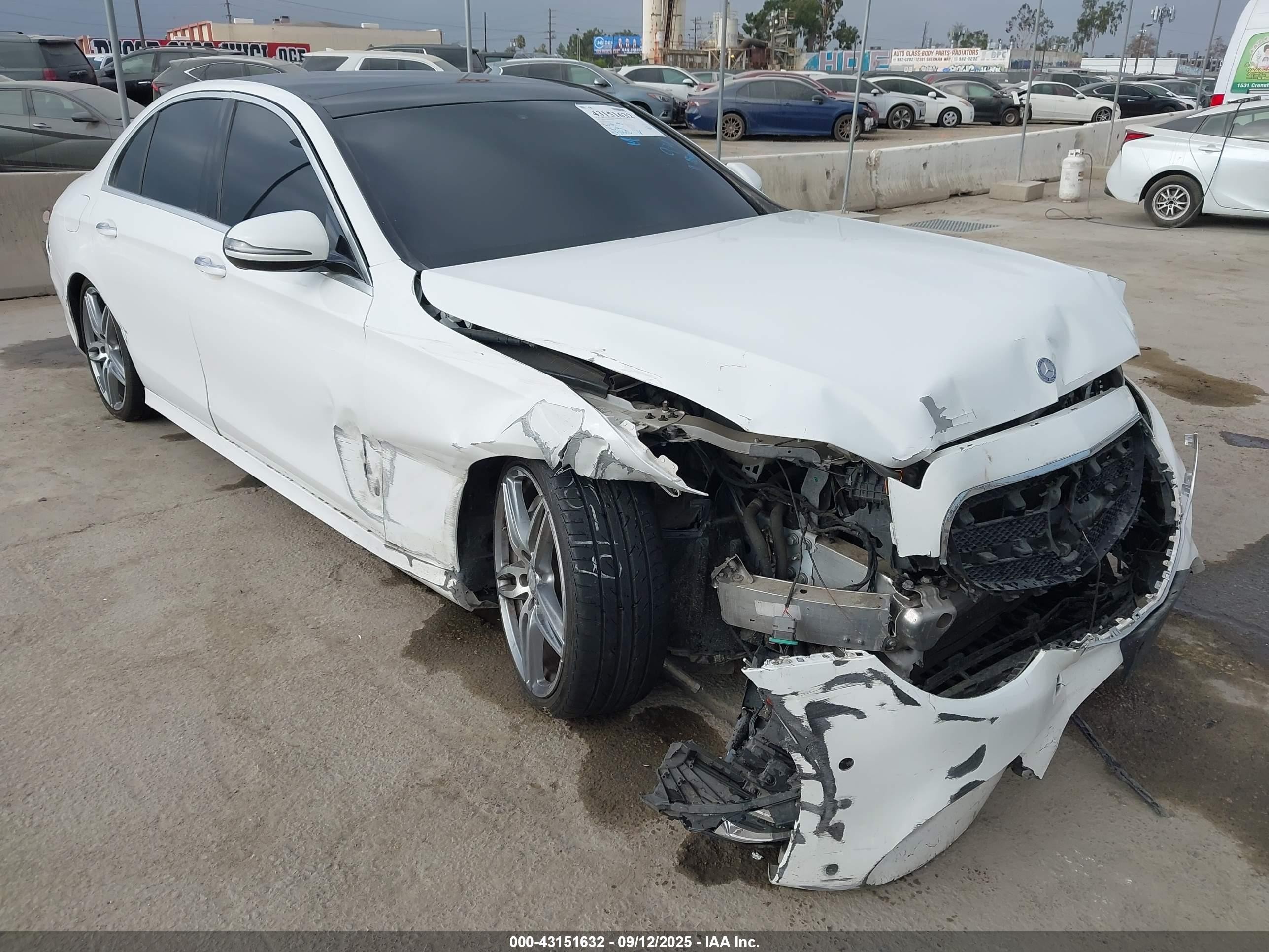 2017 Mercedes-Benz E 300 Luxury, VIN WDDZF4JB1HA177407 — Front end