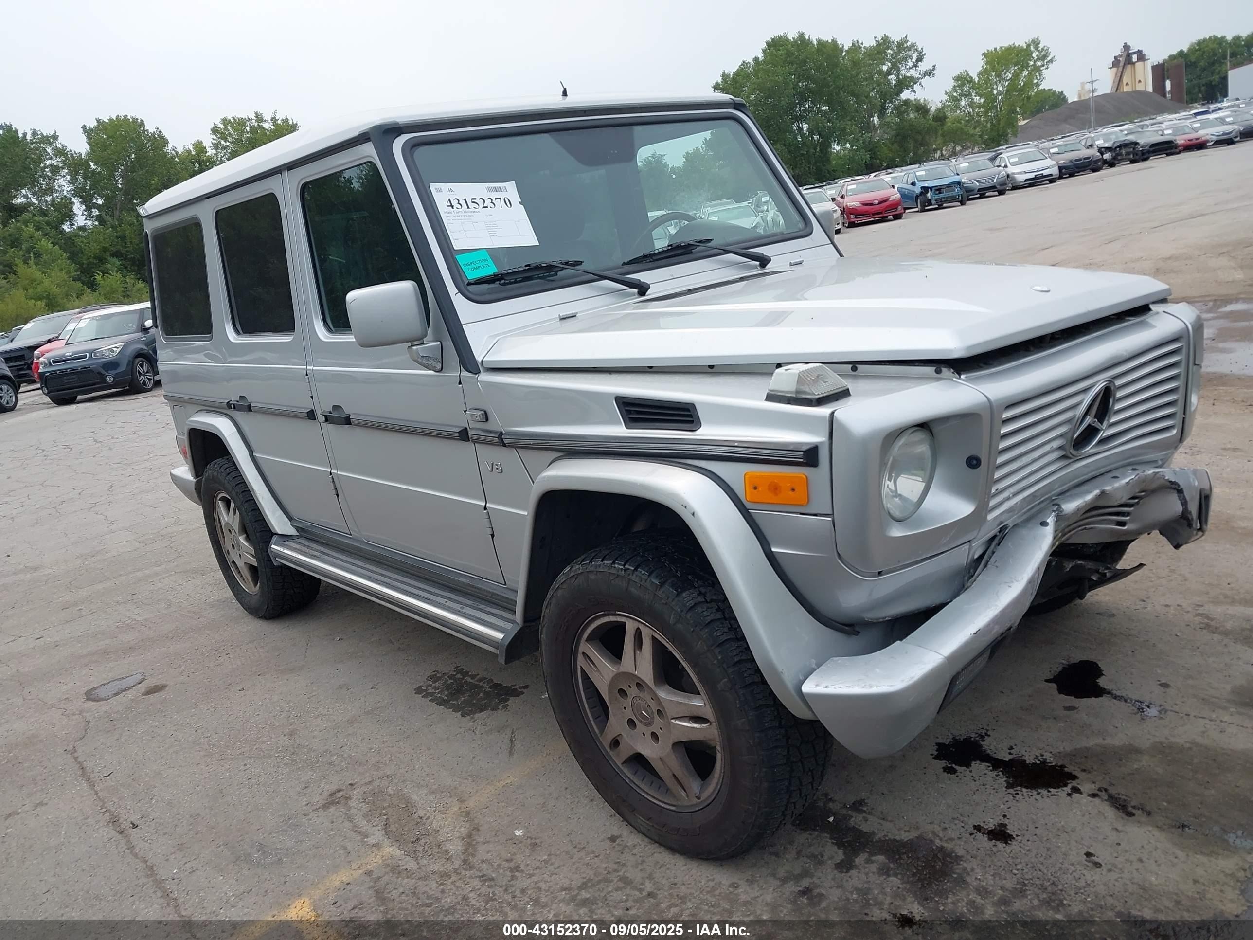 2002 Mercedes-Benz G 500, VIN WDCYR49E42X132522 — Front end