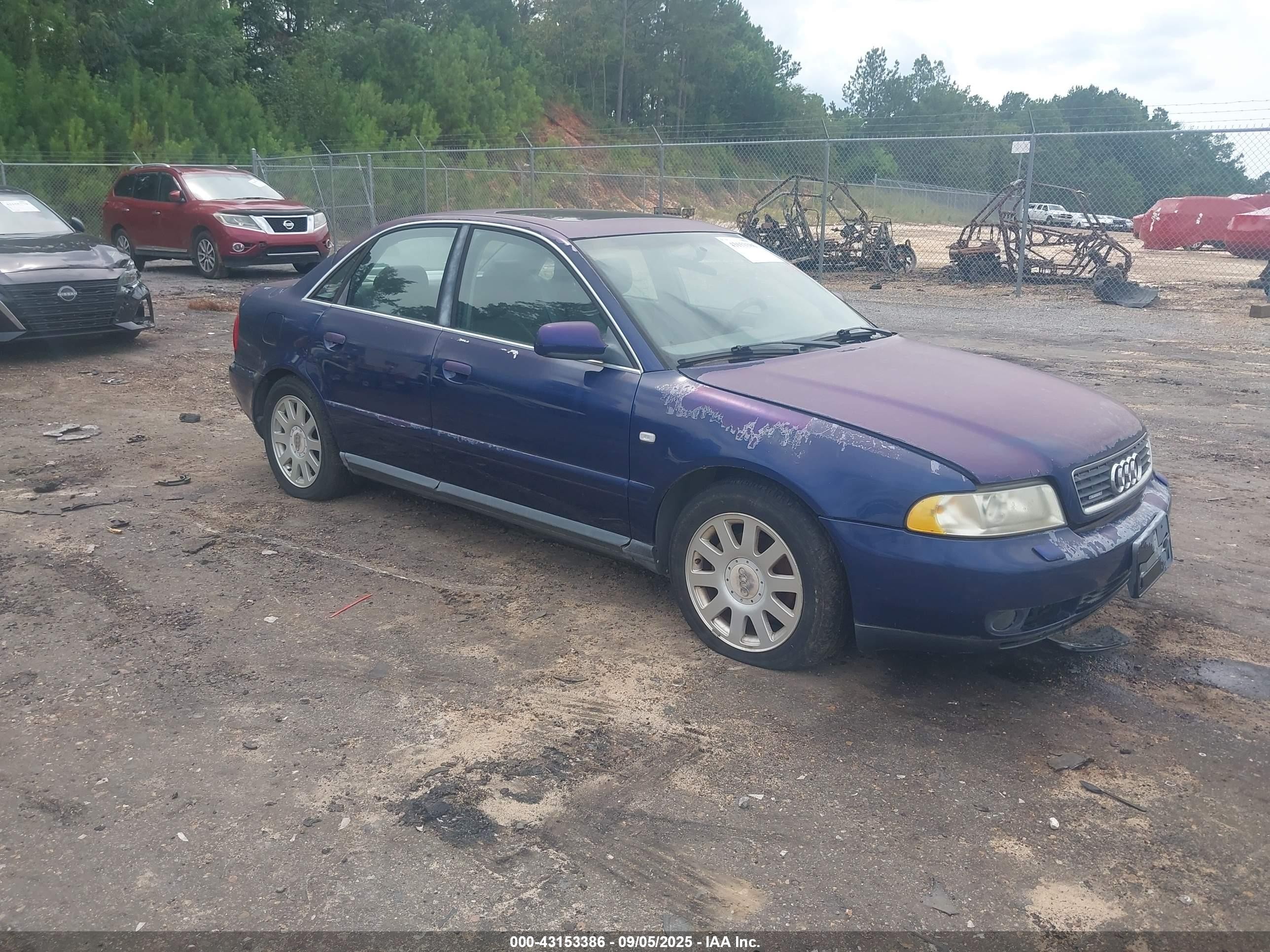 2000 Audi A4, VIN WAUDH68D0YA099328 — Normal wear