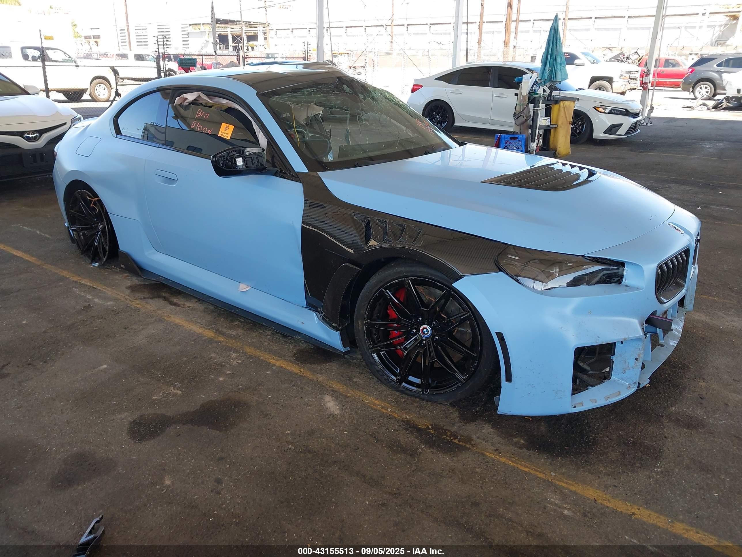 2023 BMW M2, VIN 3MF13DM02P8D62051 — Бок