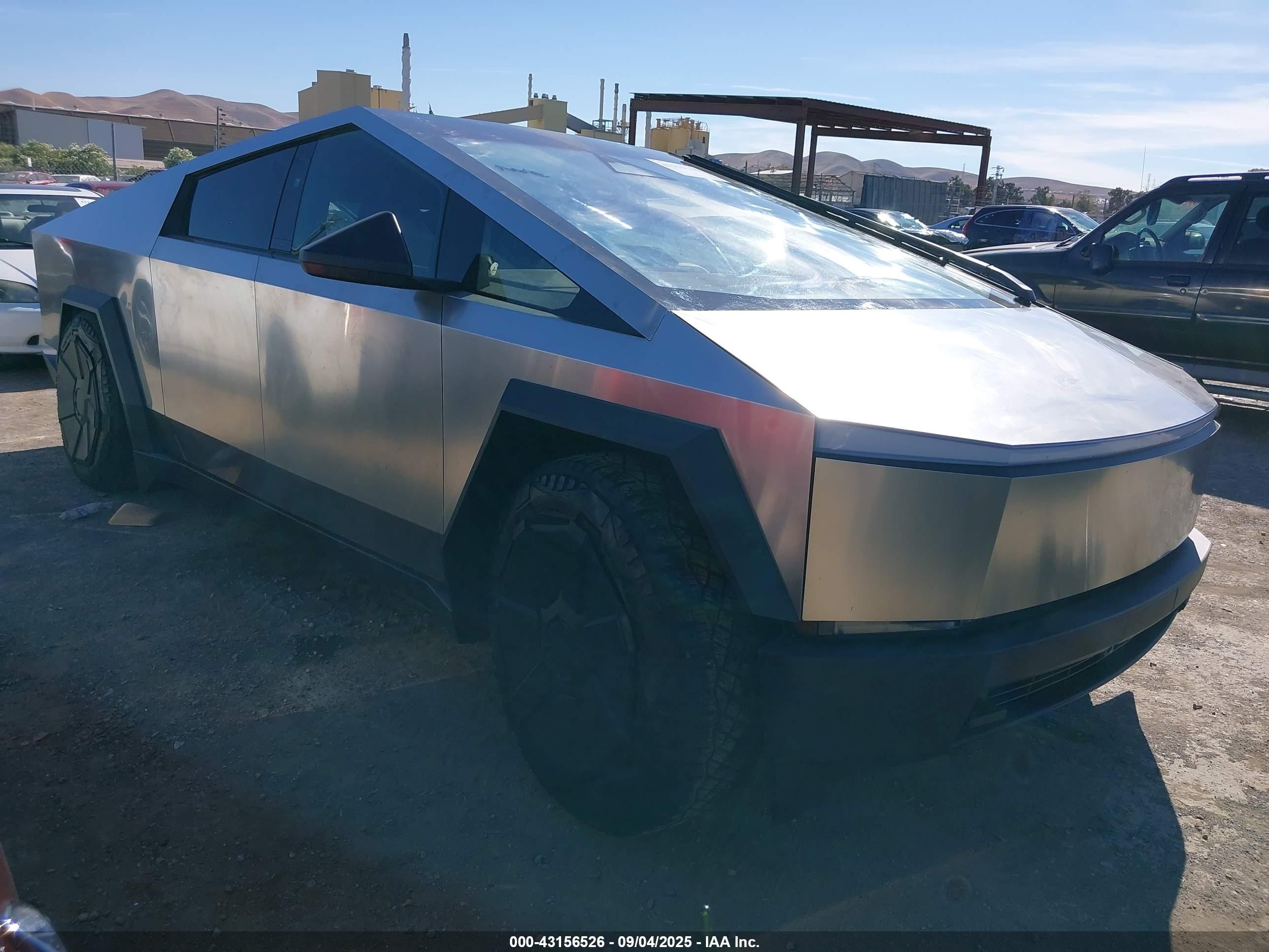2025 Tesla Cybertruck Cyberbeast, VIN 7G2CEHEE7SA061555 — Rear end
