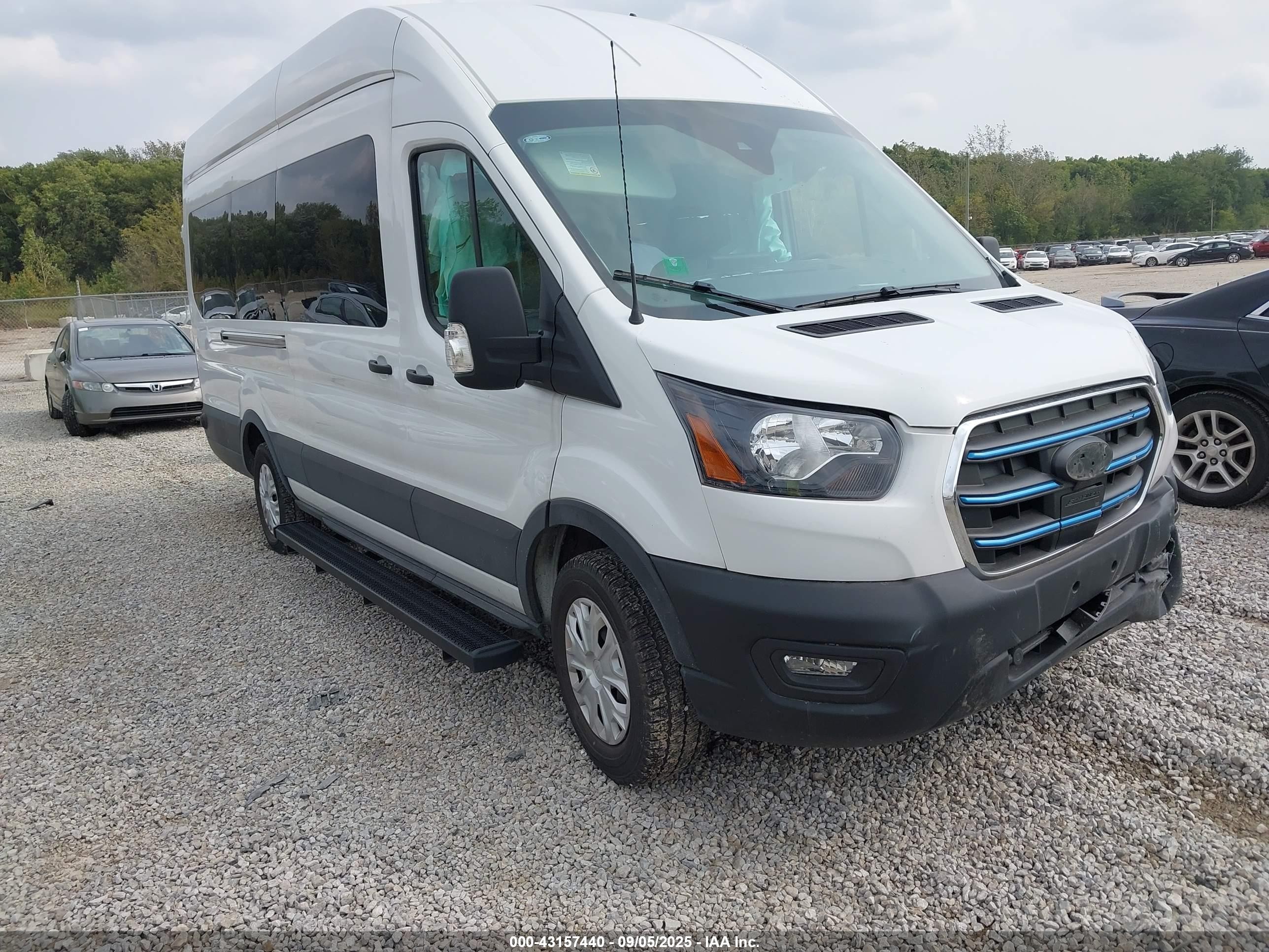2023 Ford E-Transit Cargo, VIN 1FTBW3XK9PKA64553 — Front end