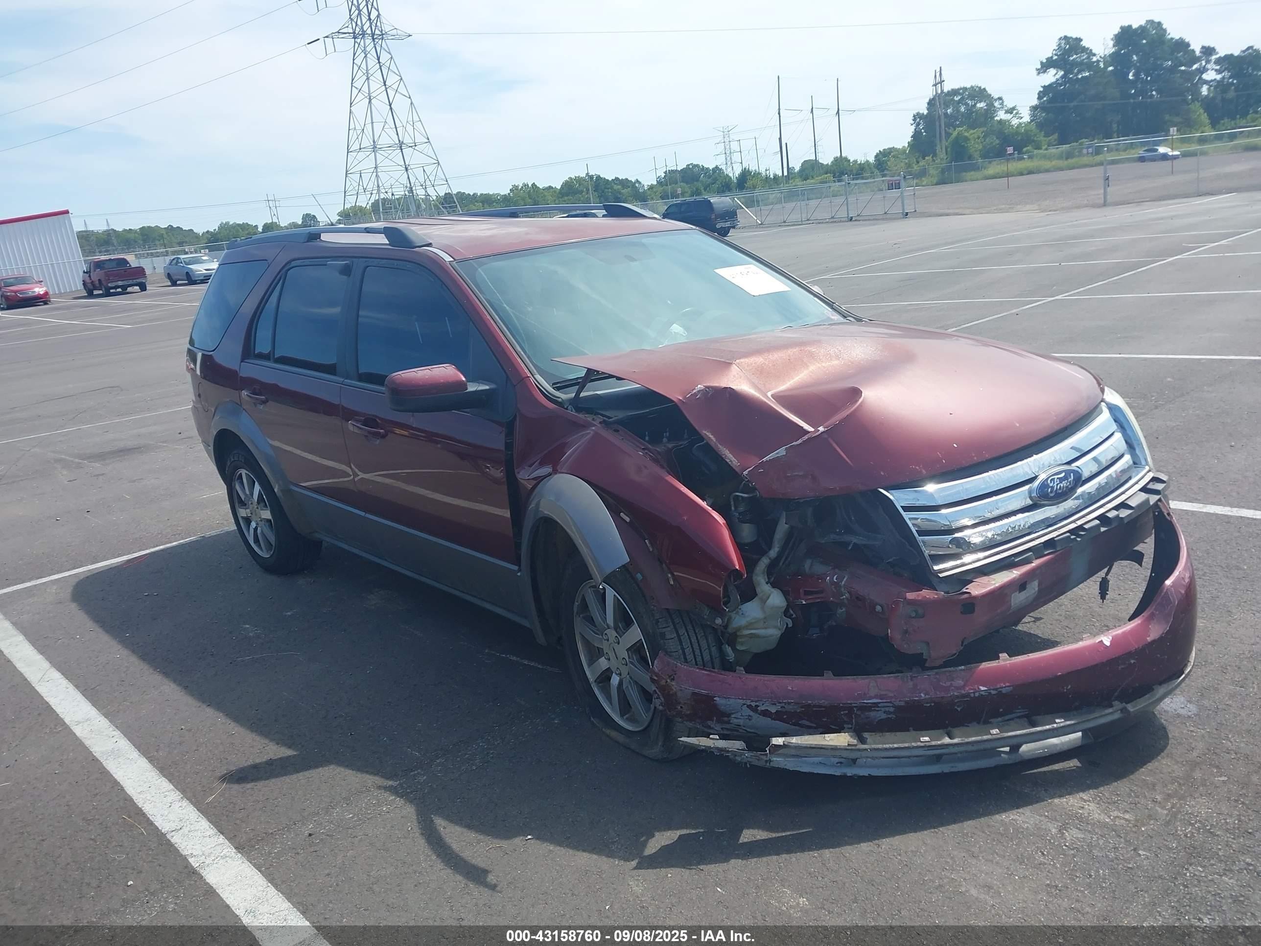 2008 Ford Taurus X SEL, VIN 1FMDK02W18GA07003 — Front end
